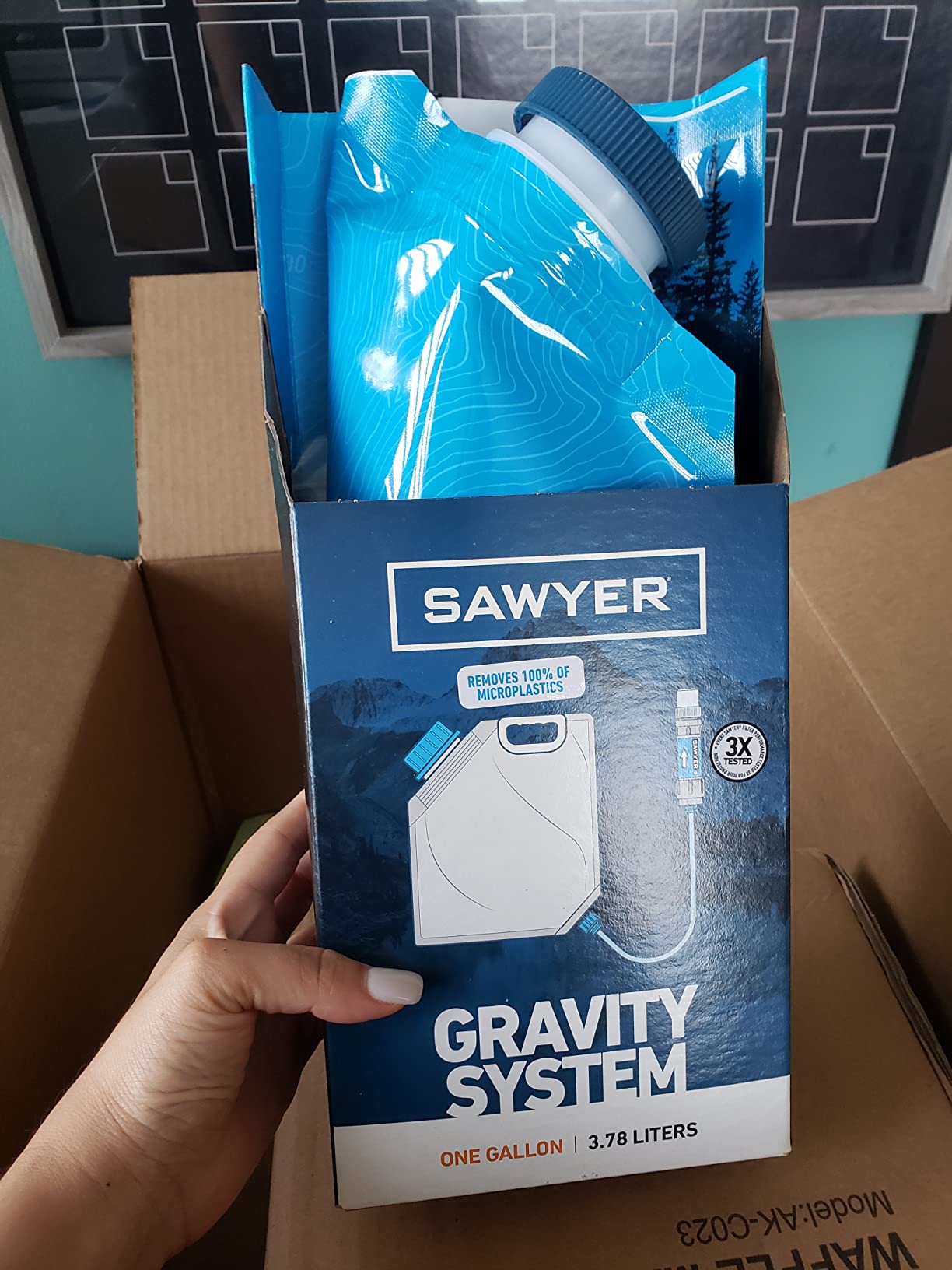 Sawyer Products SP160 One Gallon Gravity Water Filtration System w/Dual-Threaded Mini Filter, Blue/White/Clear customer photo 1