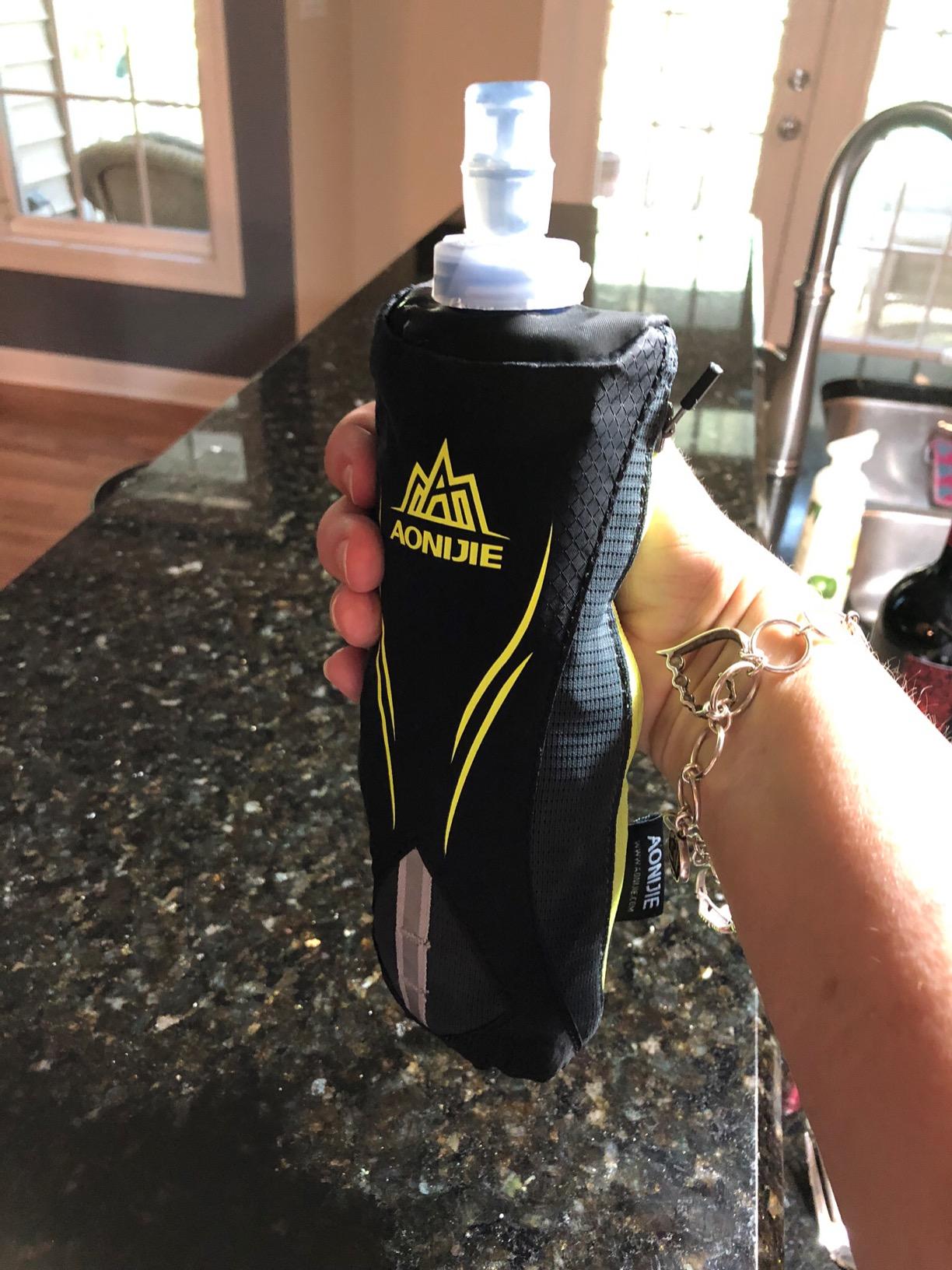 Quick Grip Chill 17 oz Handheld Soft Flask Water Bottle with Hydration Pack customer photo 1