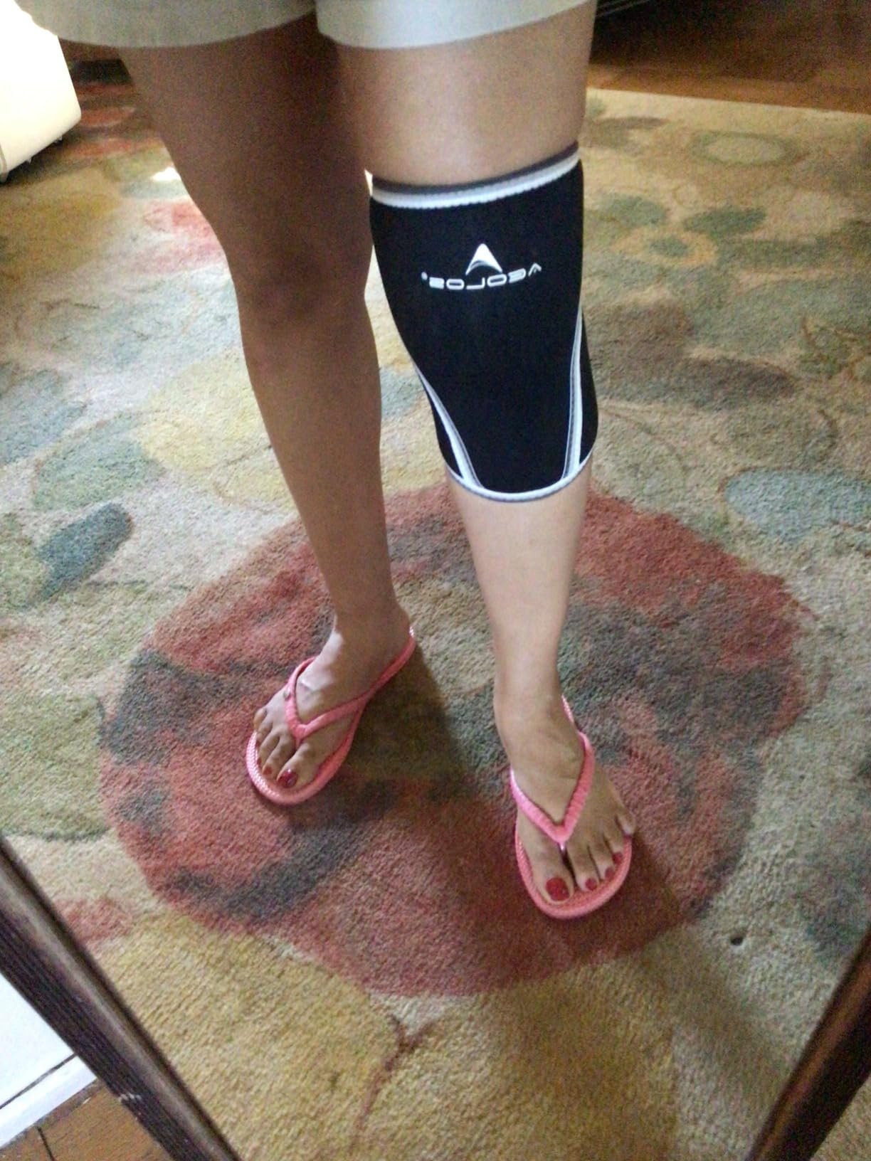 Knee Sleeves (1 Pair),7mm Compression Knee Braces for Heavy-Lifting,Squats,Gym and Other Sports (Large, Black) customer photo 2