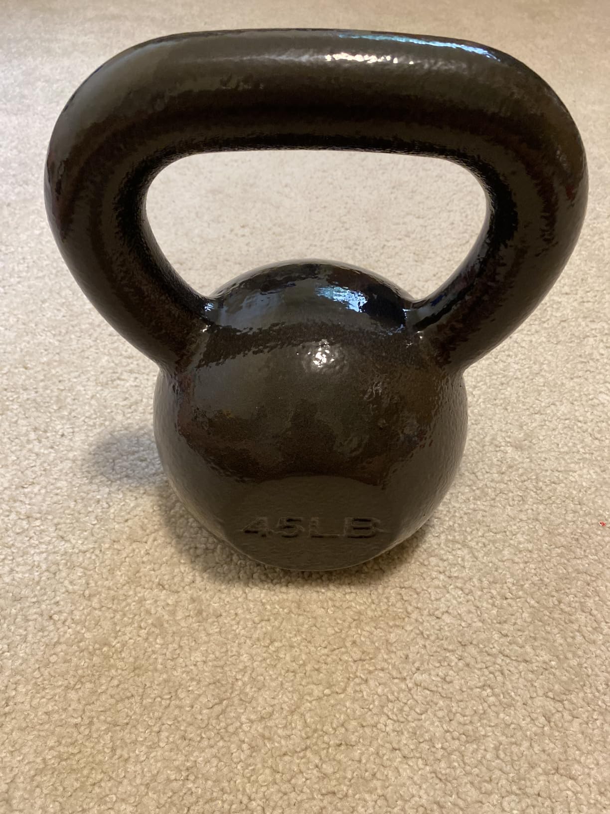 Amazon Basics Cast Iron Kettlebell for Strength Training, Textured Wide Handle, Black customer photo 1