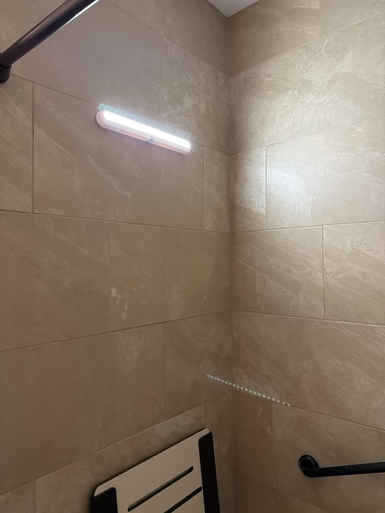 BLS T01L LED Closet Light, Super Bright 20 LED Under Cabinet Lighting Battery Powered/DC Input Wireless Motion Sensing Light, Auto On Off Switch, Motion Sensor & Light Sensor, Light Beam Adjustable customer photo 2