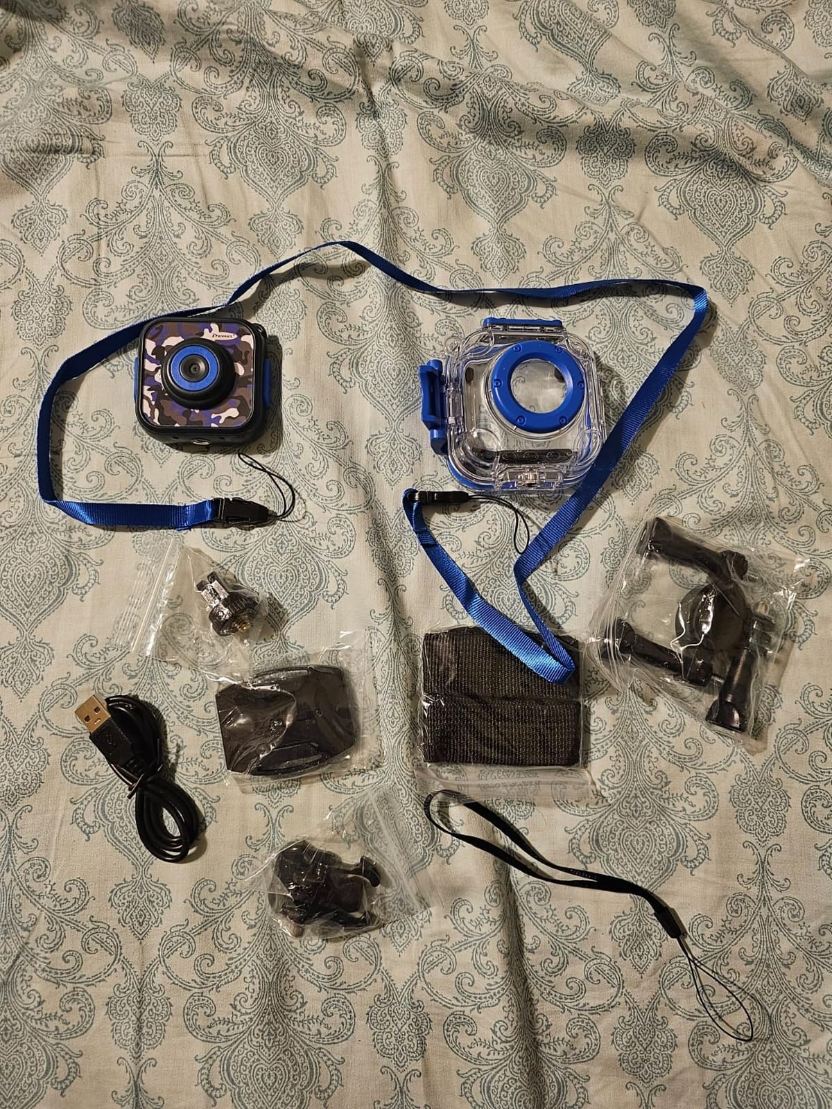 Underwater Camera for Kids 3-12 - Boys Digital Camera Pool Toy + 32GB Card customer photo 1