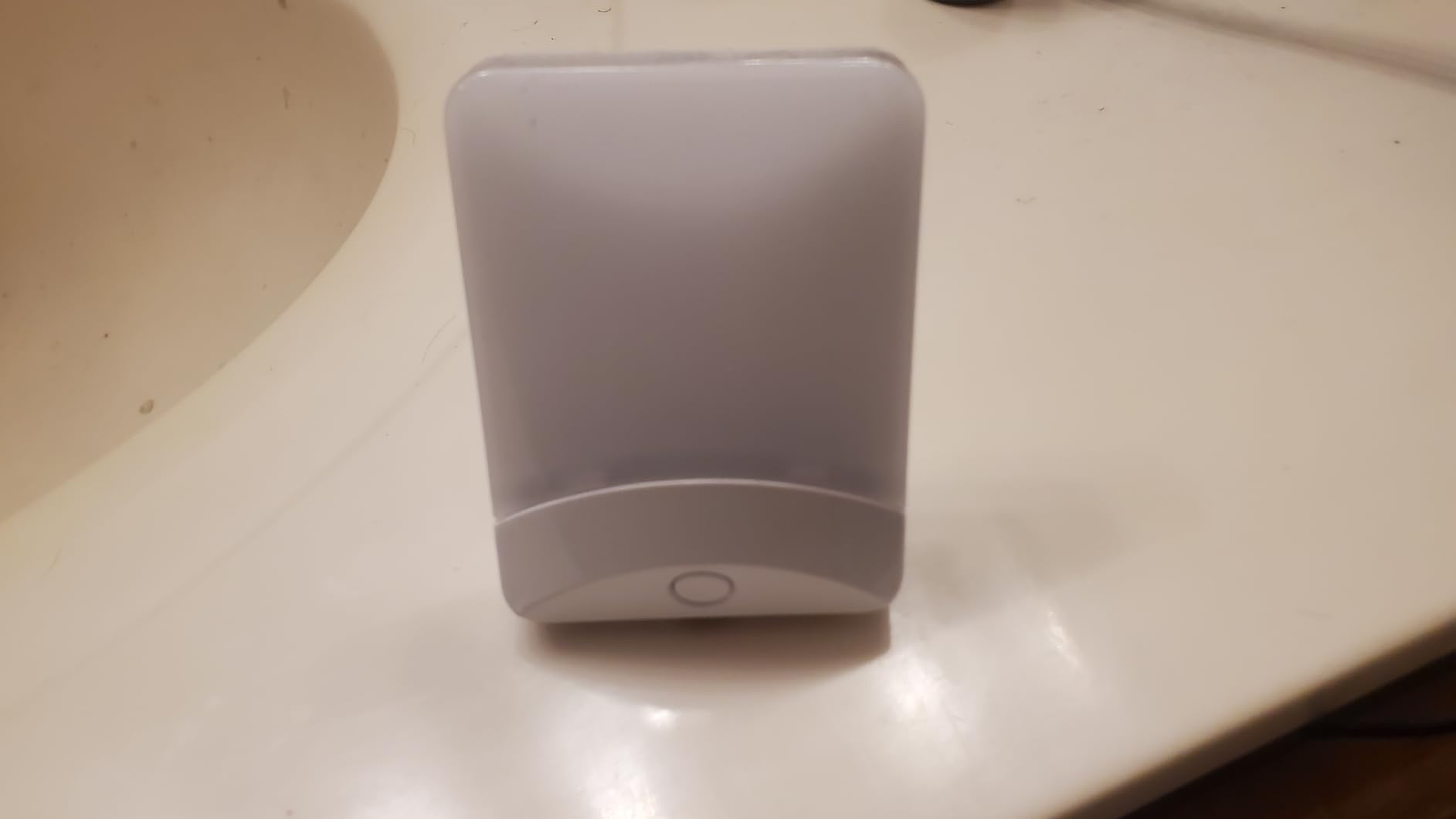 GE Plug in Color Changing Night Light with Dusk to Dawn Sensor customer photo 1