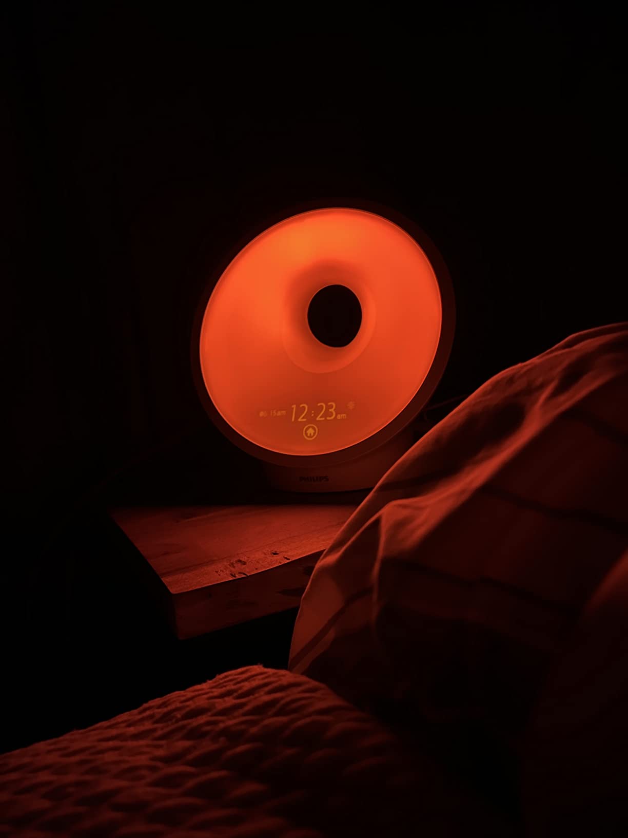 PHILIPS SmartSleep Sleep and Wake-Up Light, Simulated Sunrise and Sunset, Multiple Lights and Sounds, RelaxBreathe to Sleep, HF3650/60 customer photo 2
