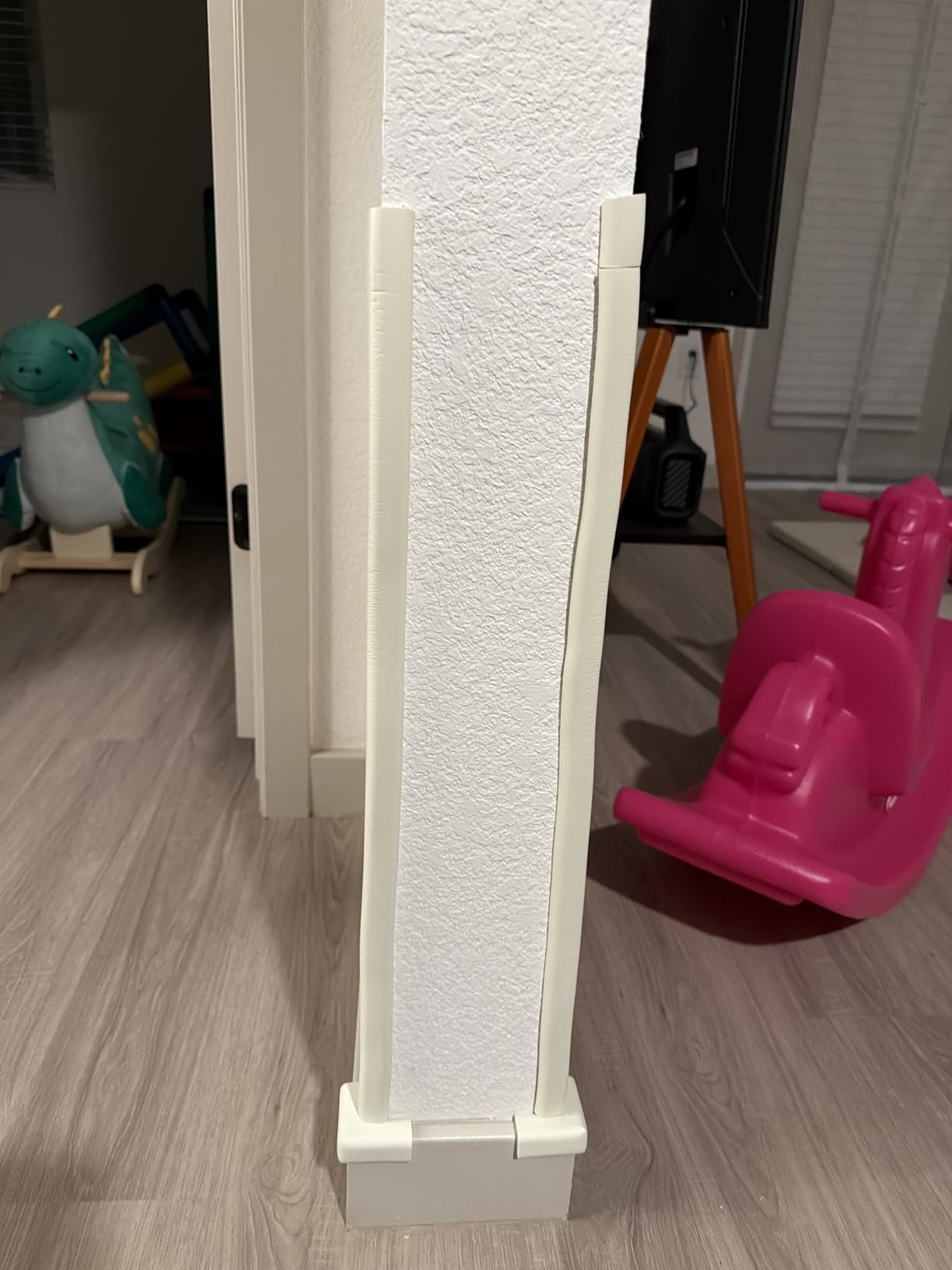 Komfortology Baby Proofing Edge Guard 18ft, 8 Corners, White customer photo 1