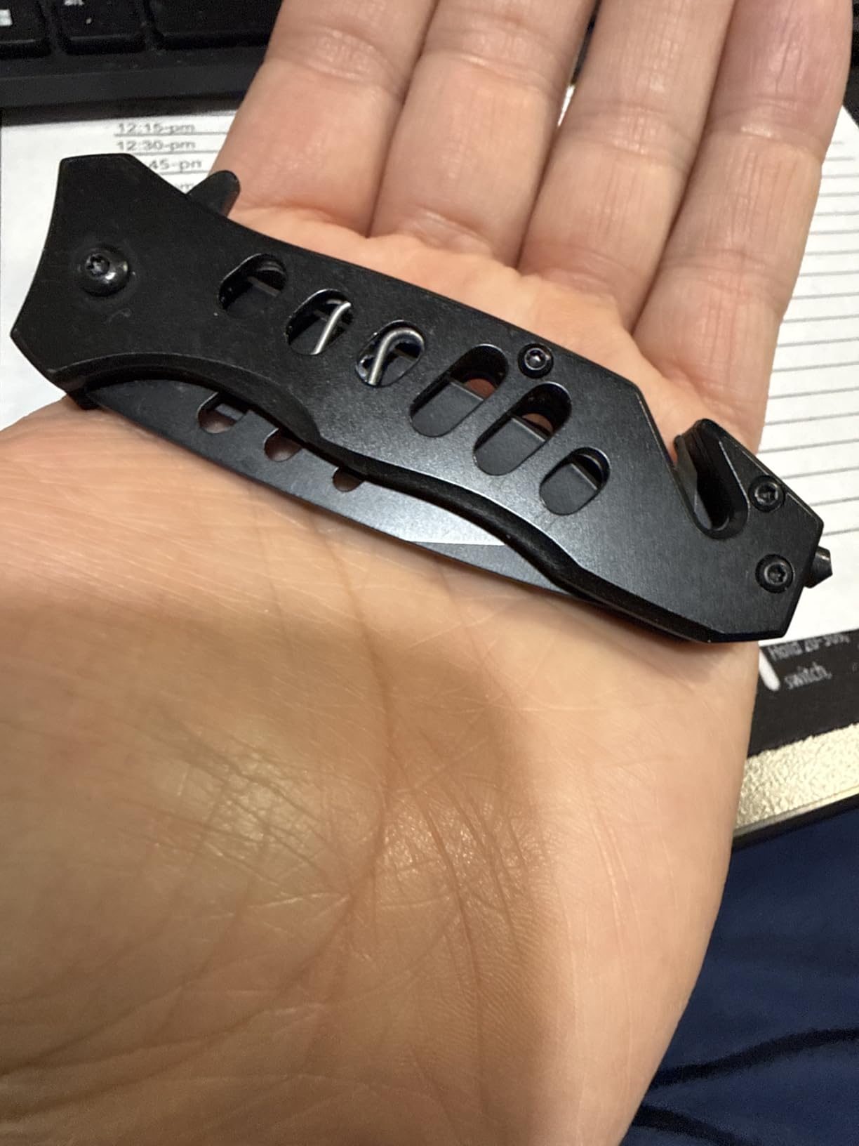 ALBATROSS EDC Cool Sharp Tactical Folding Pocket Knife,SpeedSafe Spring Assisted Opening Knifes with Liner Lock,Pocketclip,Glass Breaker,Seatbelt Cutter customer photo 1