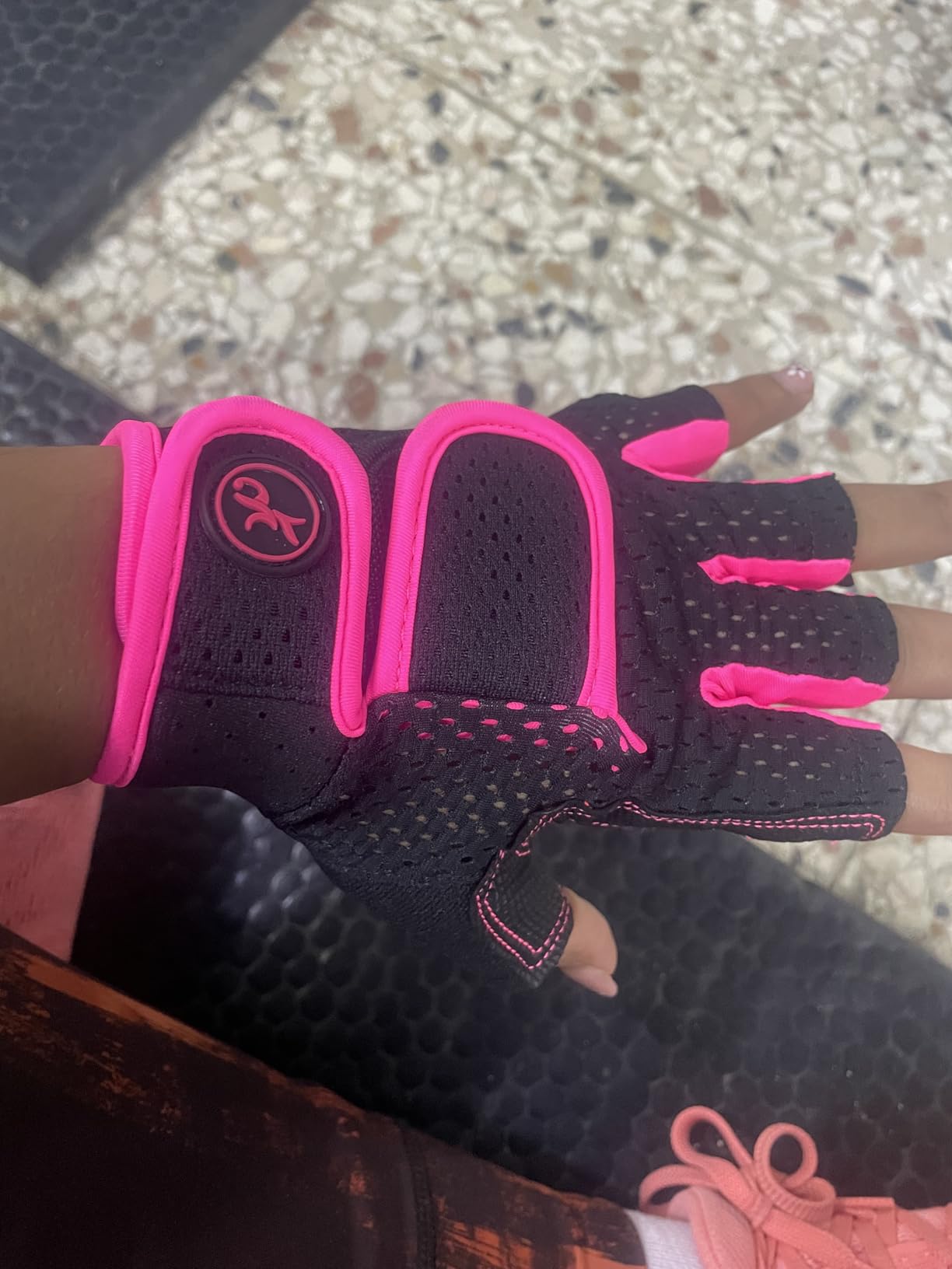 MOREOK Workout Gloves Padded Weight Lifting Gloves for Men/Women, [3MM Gel] Fingerless Grip Gym Gloves Fitness Gloves for Exercise,Hanging,Weightlifting, Cycling, Pull ups, Rowing customer photo 1