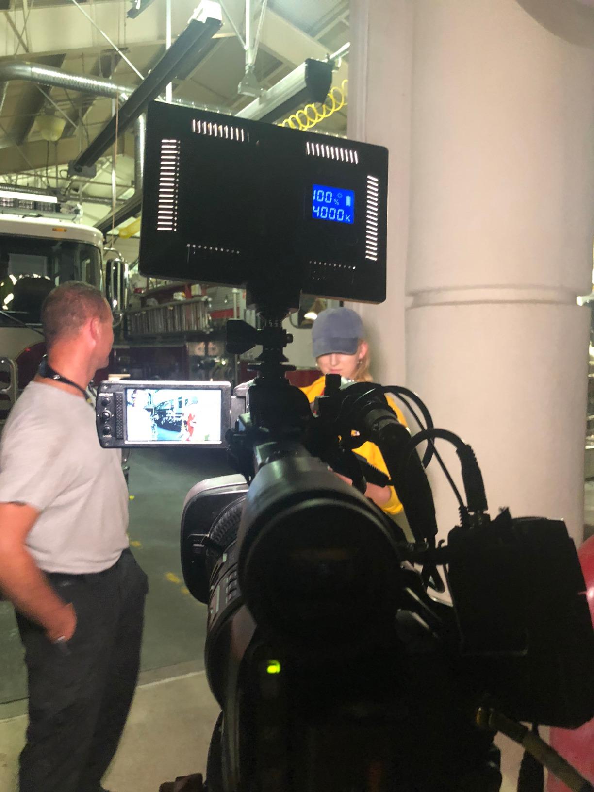 VILTROX 15W LED Video Light Panel, 3300K-5600K On Camera Light, Super Thin customer photo 2