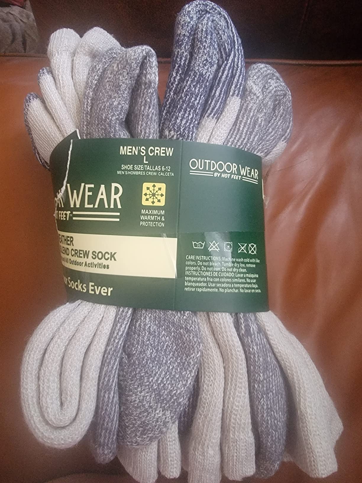 HOT FEET Wool Work Socks for Men & Women, Thick Winter Warm Boot Crew Socks - Stocking Stuffers 4 Pack, Size 4-12.5 customer photo 2
