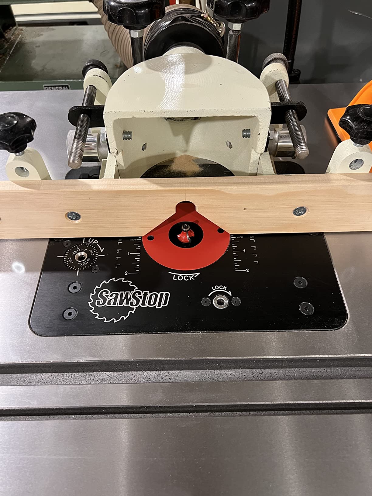SawStop RT-LFT Four-Post Router Lift with Lock customer photo 2