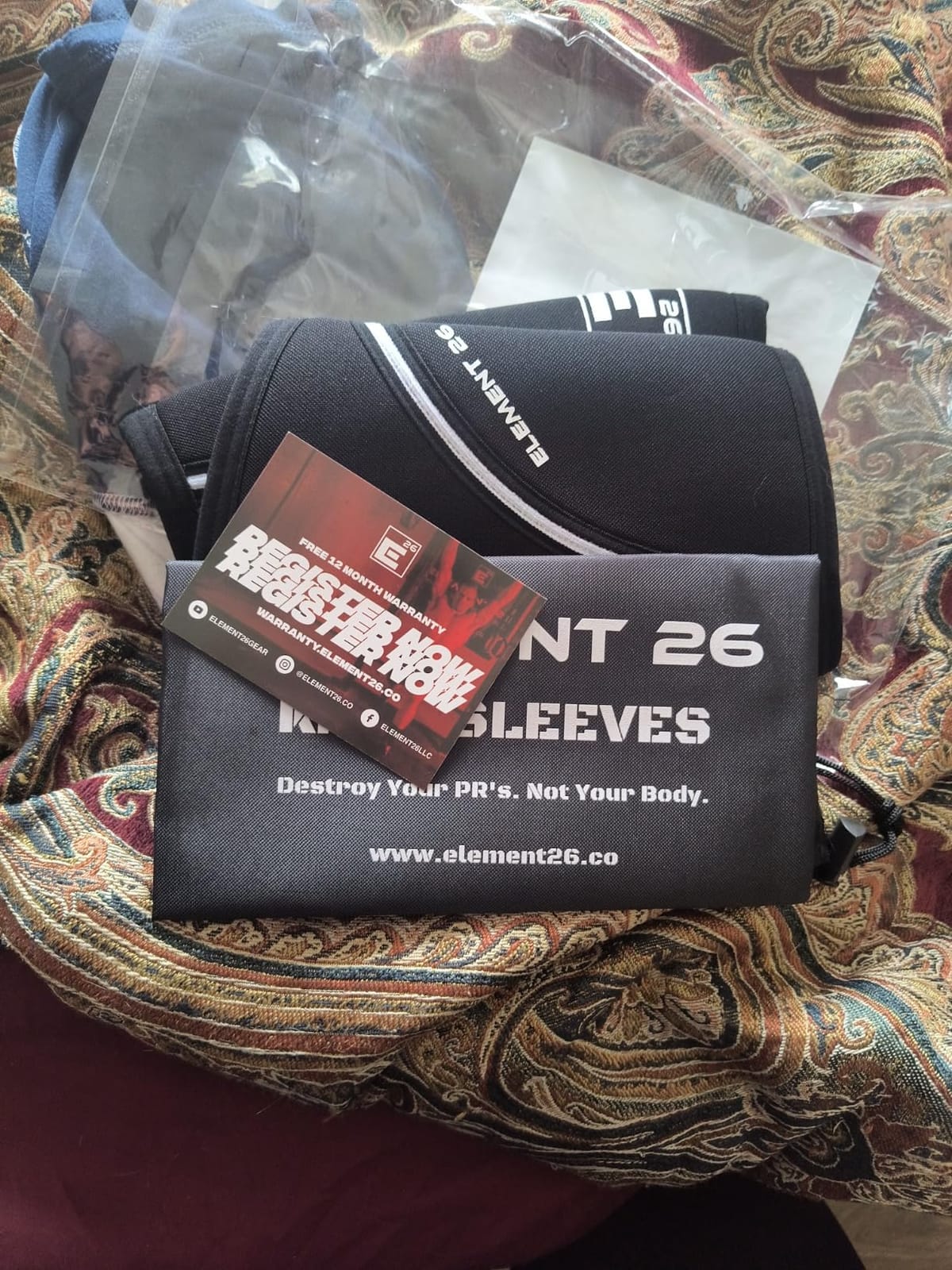 Element 26 Knee Sleeves for Weight Lifting with Gym Bag (L, Black) customer photo 2