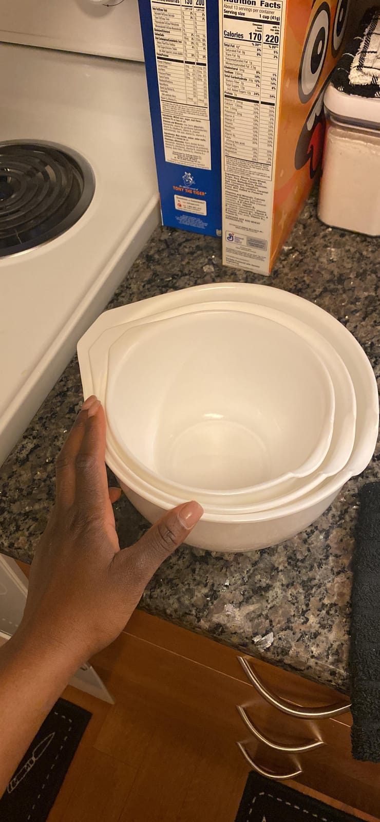 Glad Mixing Bowls with Pour Spout, Set of 3 | Nesting Design Saves Space | Non-Slip, BPA Free, Dishwasher Safe Plastic | Kitchen Cooking and Baking Supplies, White customer photo 2