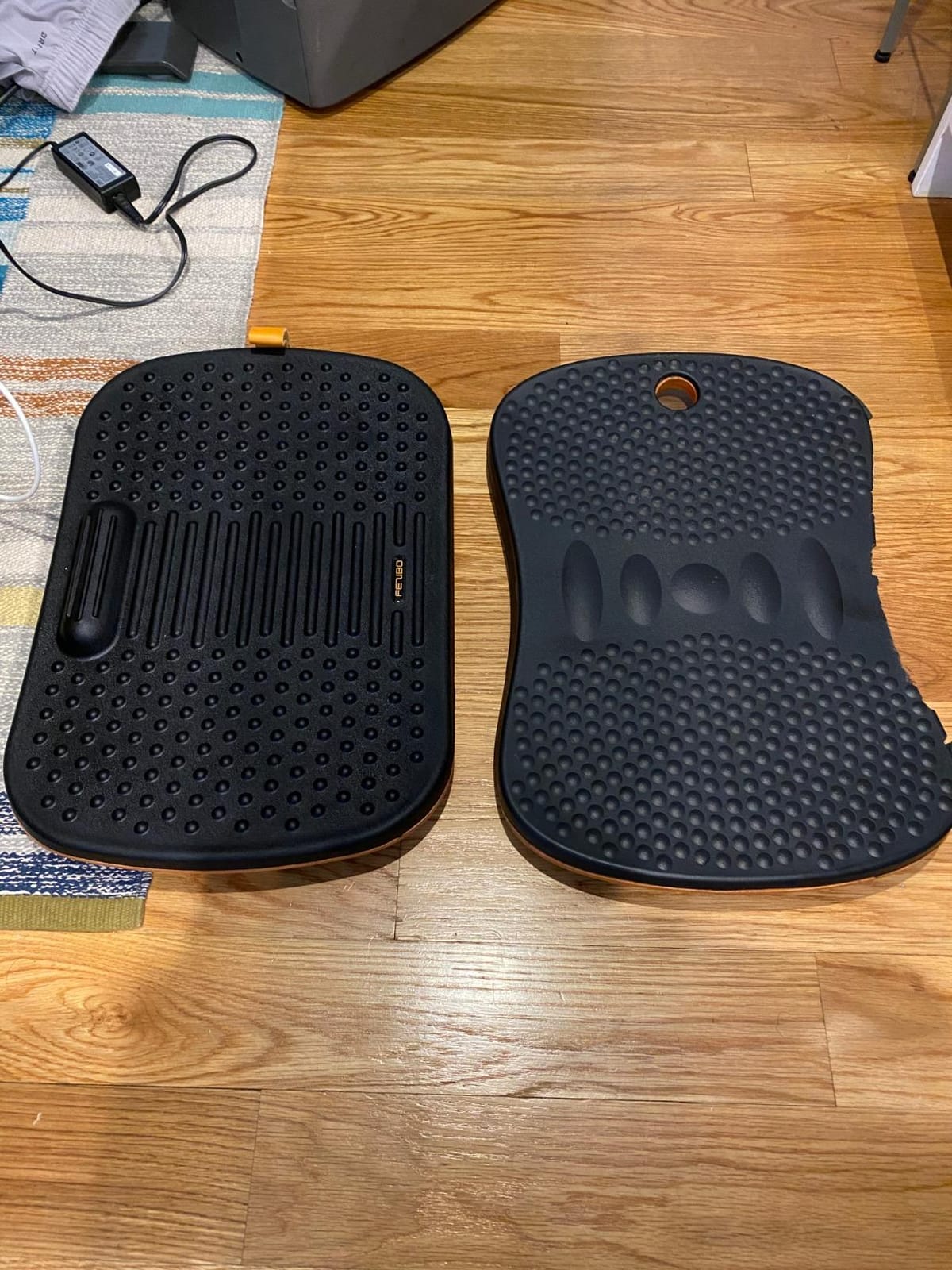 FEZIBO Standing Desk Mat Balance Board, Obsidian Black customer photo 1