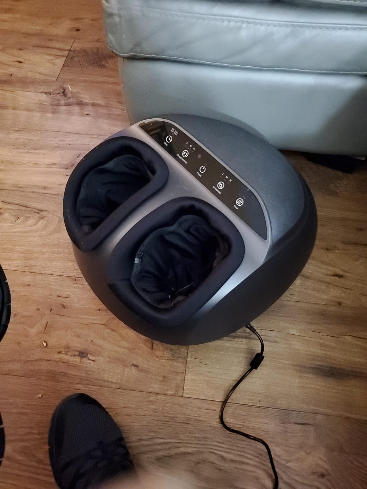 RENPHO Shiatsu Foot Massager with Heat, Deep Kneading & Auto Foot Size Fit customer photo 2