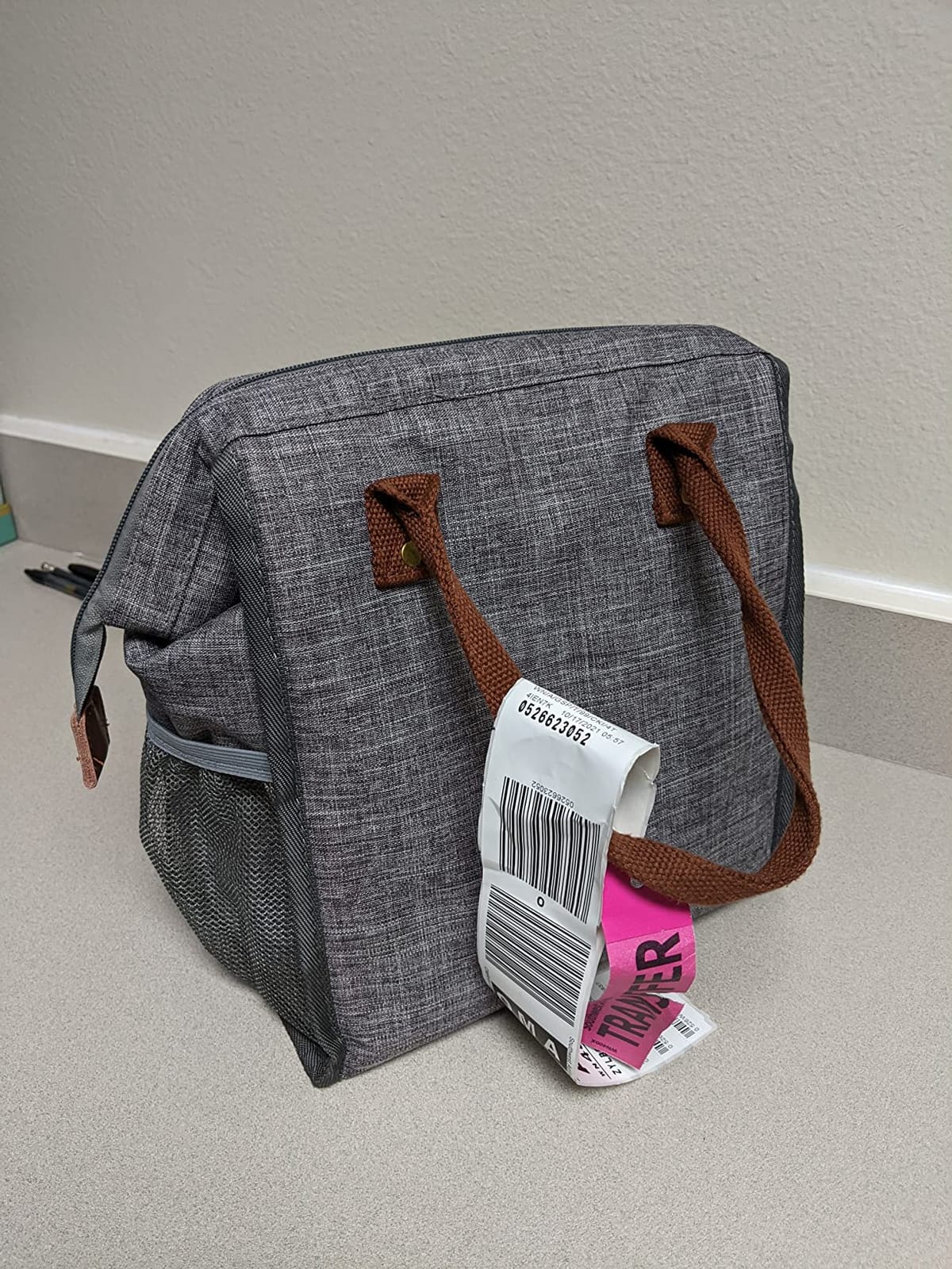 LOKASS Insulated Lunch Bag for Women & Men - Reusable 10 L Lunch Box for Women - Leakproof Tote Cooler Bag for Adults Work, Beach, Travel, Picnic (Grey) customer photo 2