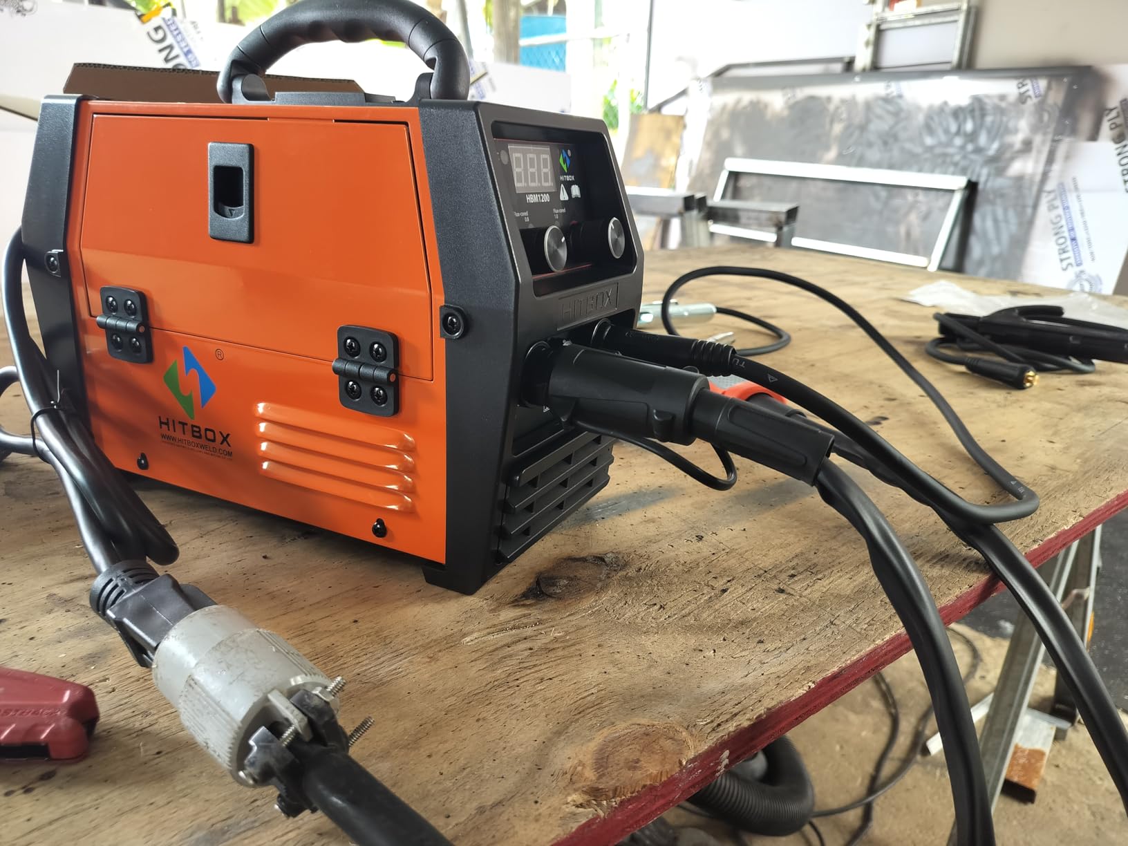HITBOX 200A MIG Welder, 110V/220V Flux Core MIG/Lift TIG/Stick 3-in-1 customer photo 2