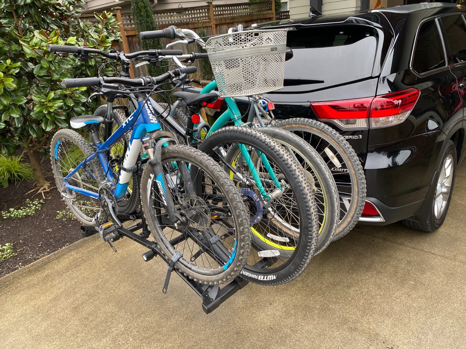 Hollywood Racks Destination 4 Hitch Bike Rack, Carries Up to 4 Bikes, Black customer photo 1