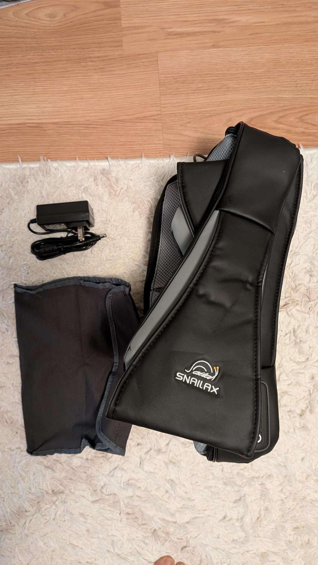 Snailax Cordless Shiatsu Neck and Shoulder Massager with Heat customer photo 1