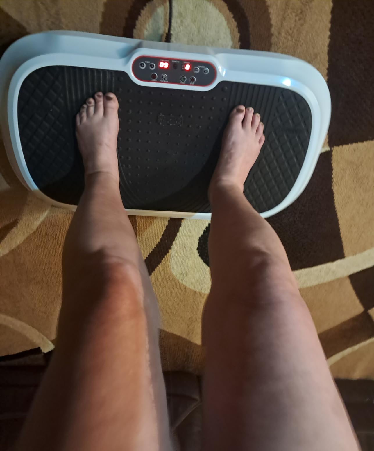 Lifepro Waver Vibration Plate Exercise Machine with 99 Speeds & 10 Presets customer photo 1