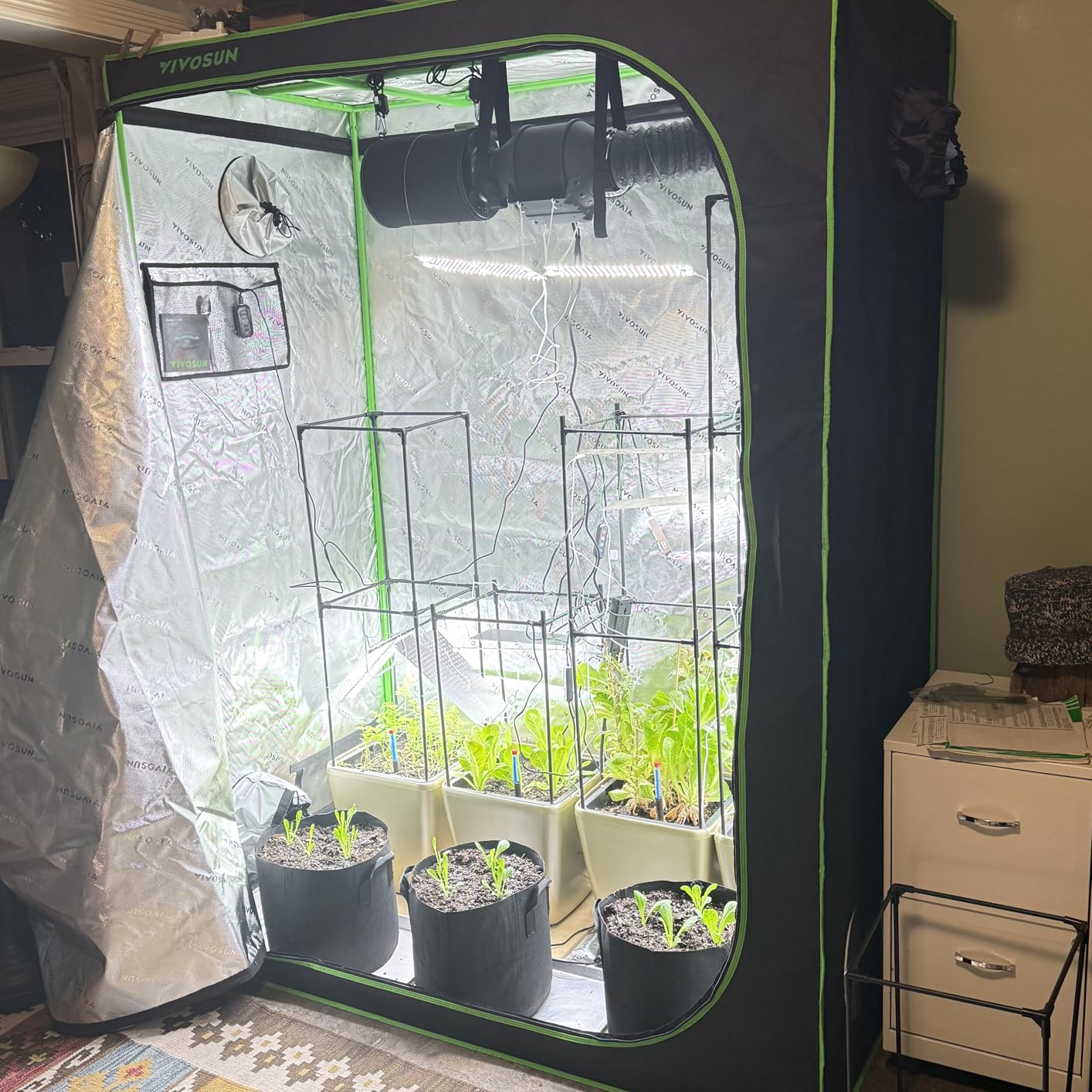 VIVOSUN S224 2x2 Grow Tent 24