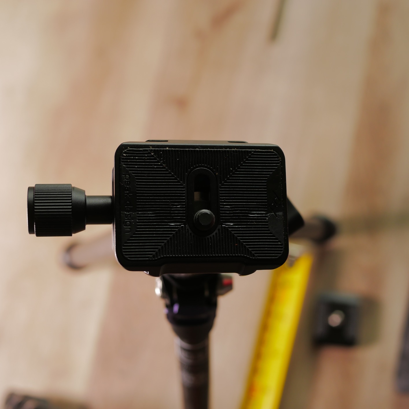 AOKA Carbon Fiber Mini Travel Tripod with 360° Ball Head customer photo 1