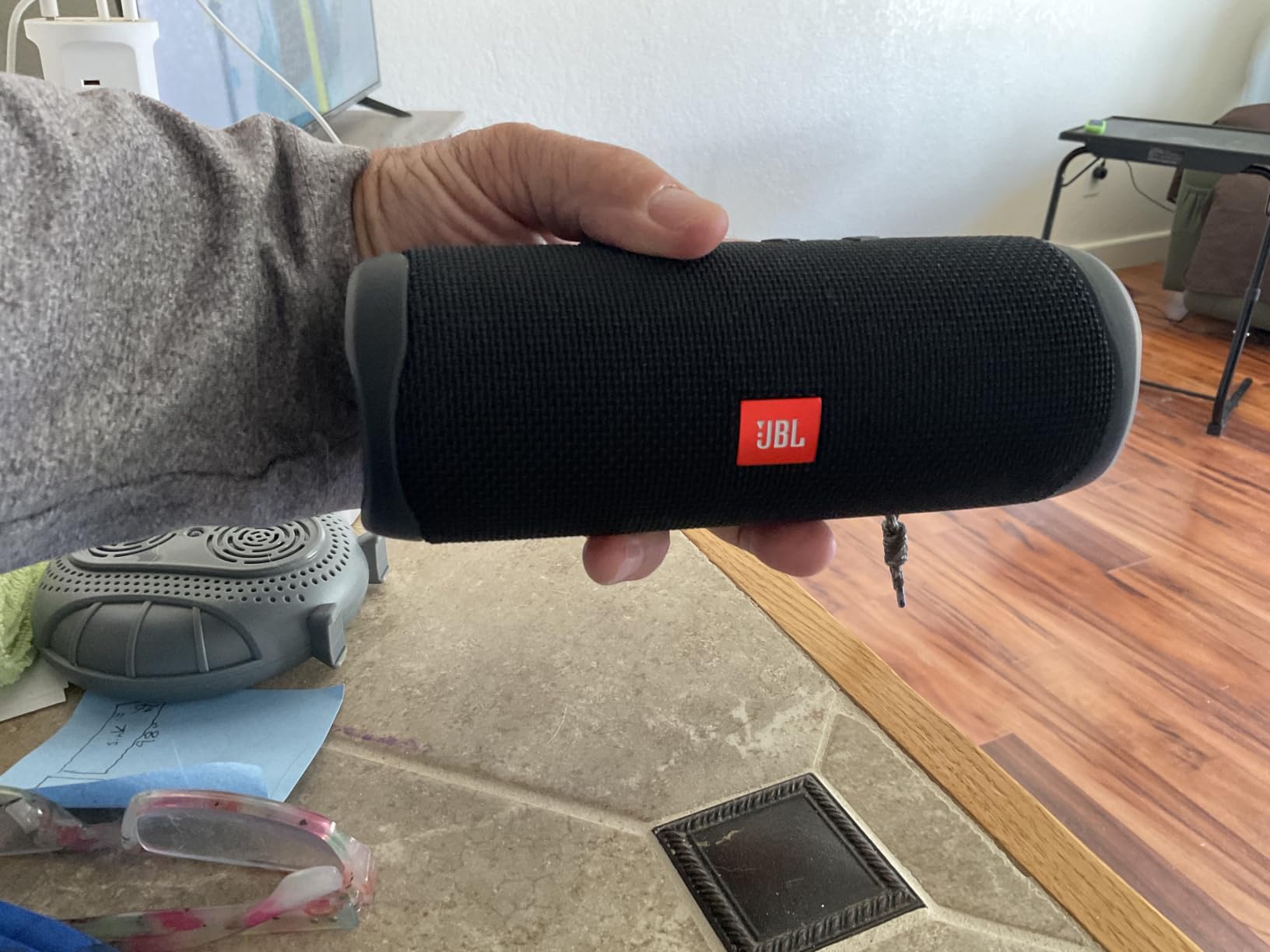 JBL FLIP 5, Waterproof Portable Bluetooth Speaker, Black, Small customer photo 1