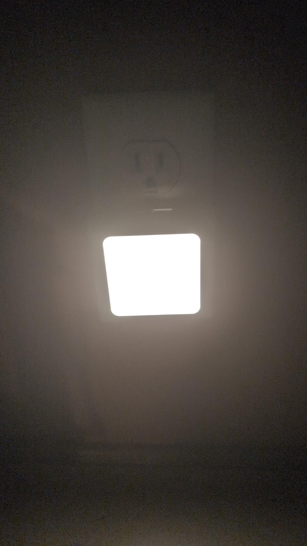MAZ-TEK Plug in Dimmable Led Night Light with Auto Dusk to Dawn Sensor, Soft Warm White Nightlights for Hallway,Bedroom, Kids Room, Kitchen, Stairway, 4 Pack customer photo 1