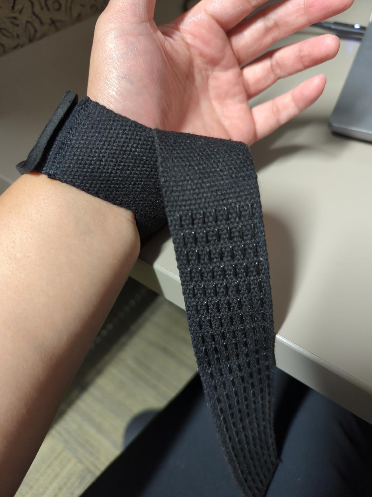GOUNOD Lifting Straps for Weightlifting Padded Wrist Straps for Gym customer photo 2