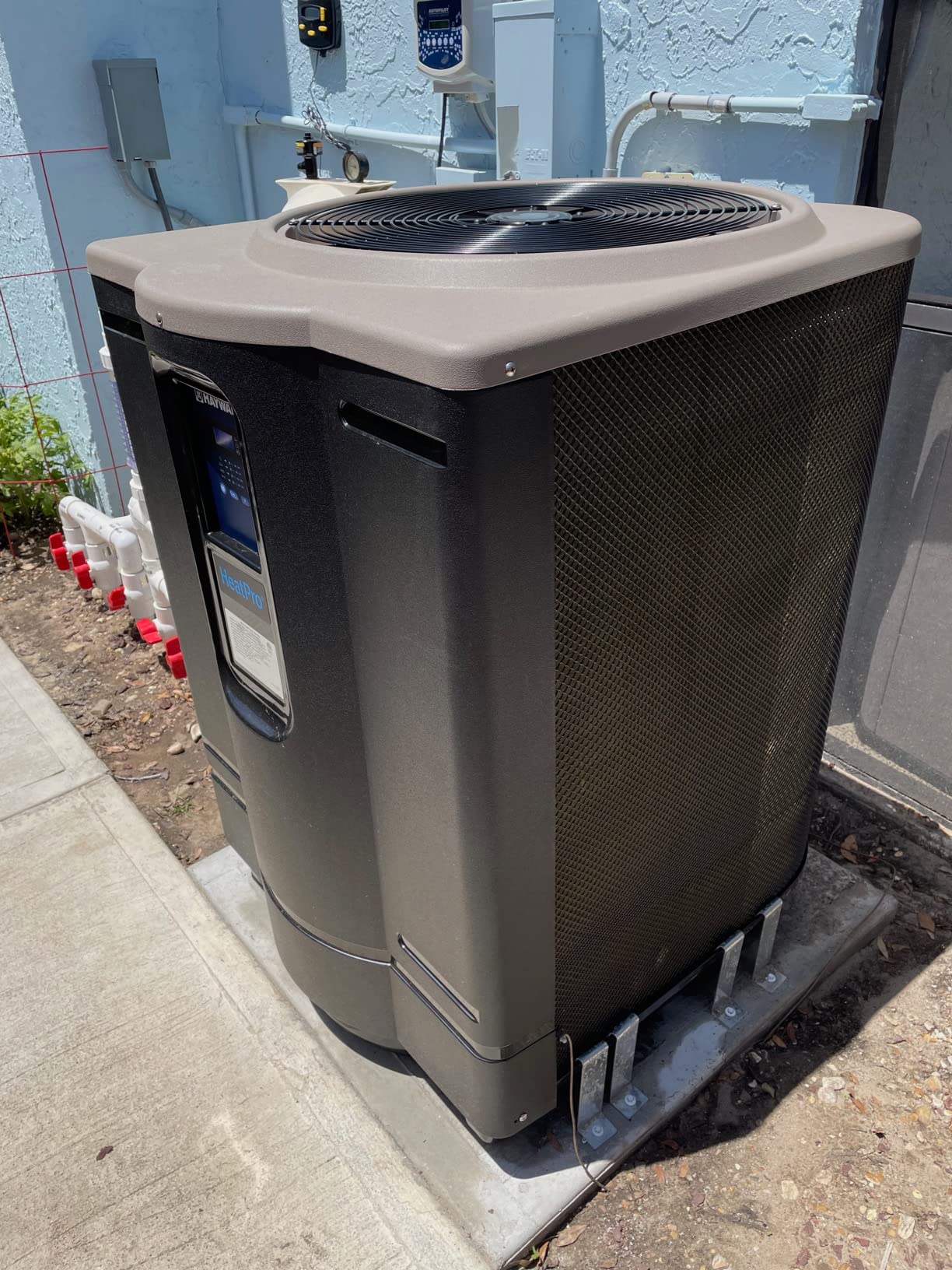 Hayward W3HP21404T HeatPro 140,000 BTU Pool Water Heater Heat Pump for In-Ground Pools customer photo 1