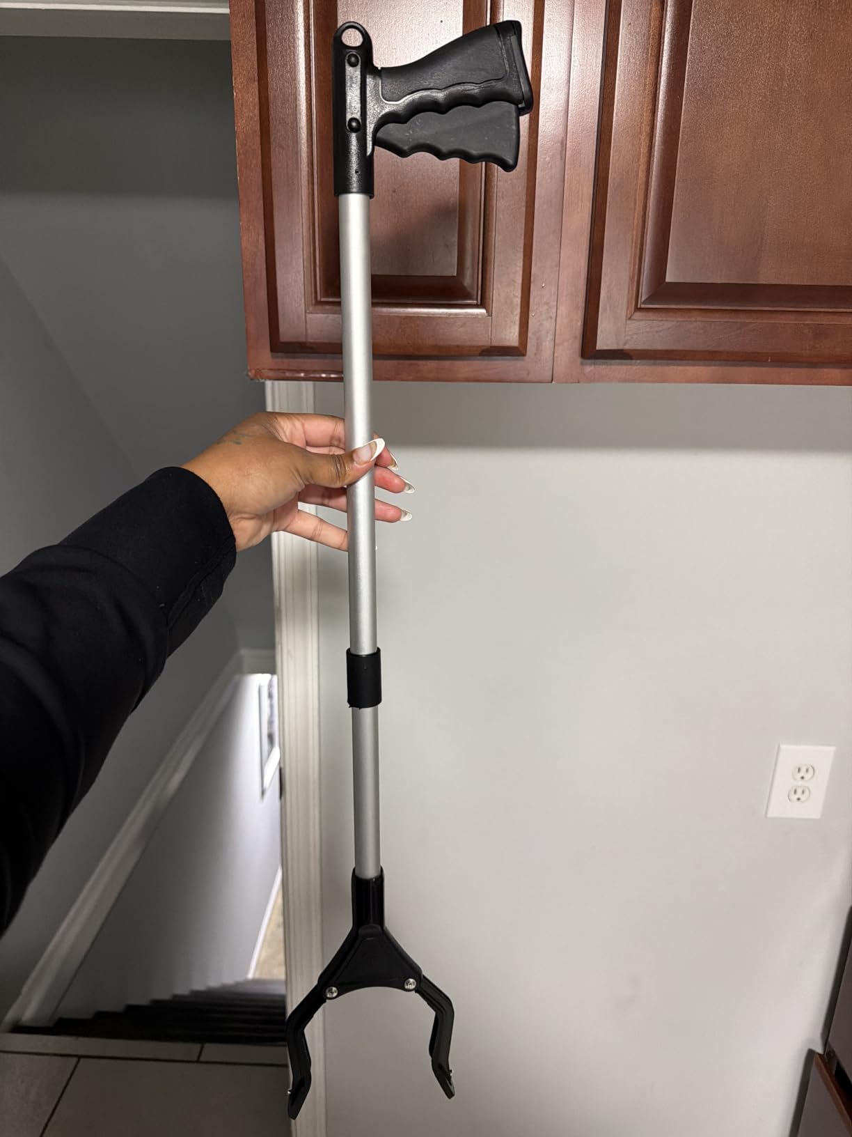 FitPlus 2024 Upgrade PowerGrip T9, Grabber Reacher Tool, Wide Jaw, Foldable, Steel Cable, with 96 Grip Points for Firm Grip, 32