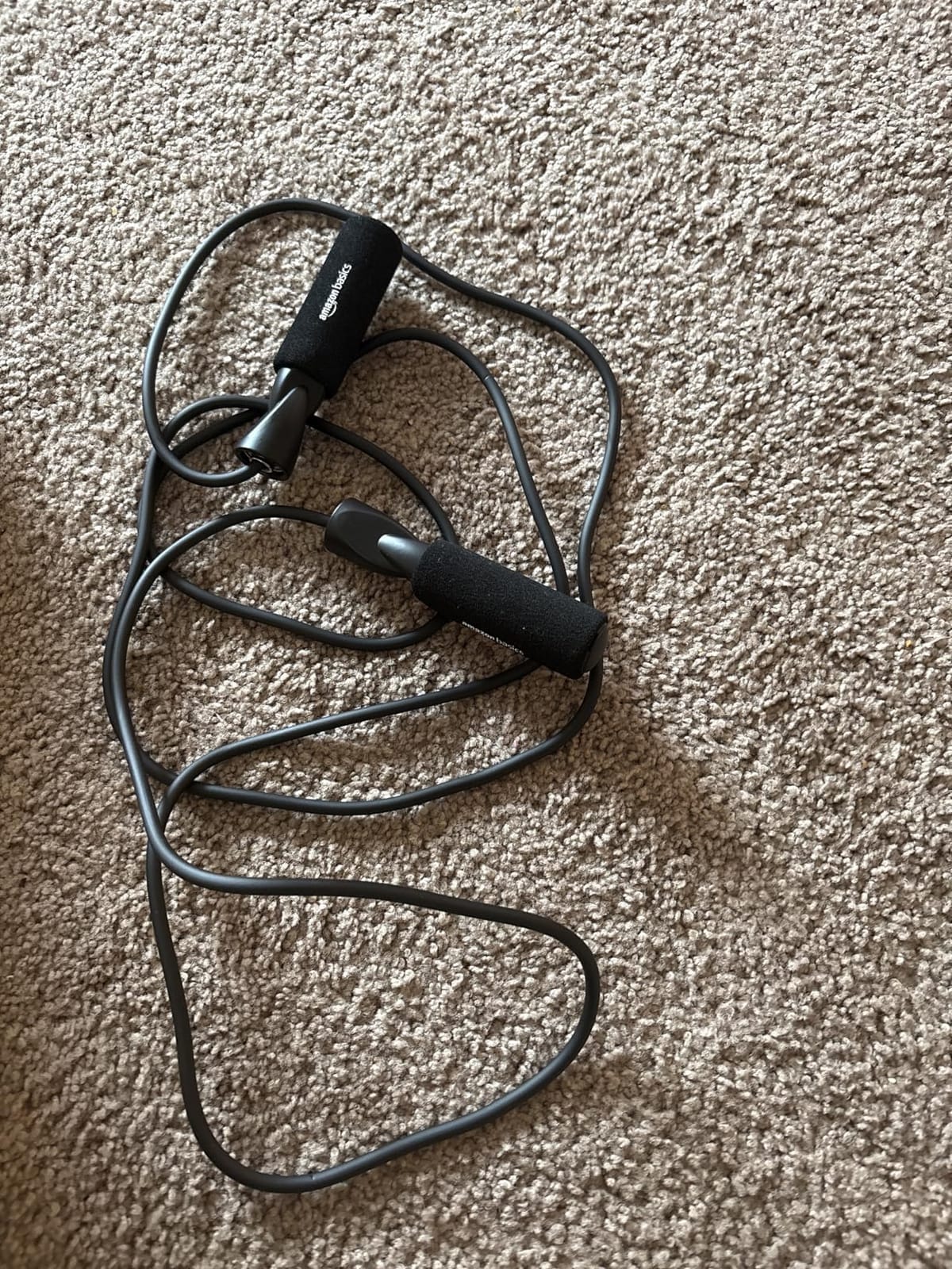 Amazon Basics Jump Rope for Exercise, Cardio and Home Workout, Length Adjustable, 118 Inches customer photo 2