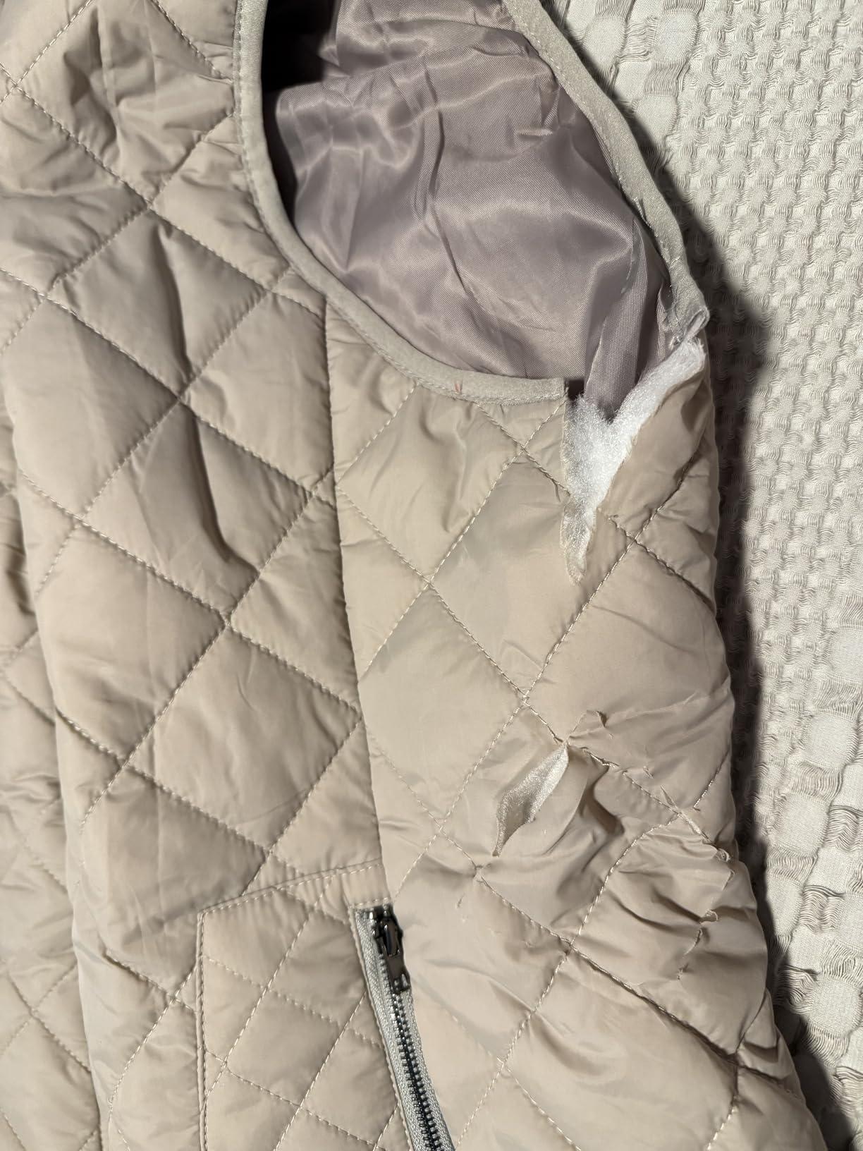 Argstar Women's Vest, Quilted Lightweight Zip Pockets Padded Gilet (XS-3XL) customer photo 2