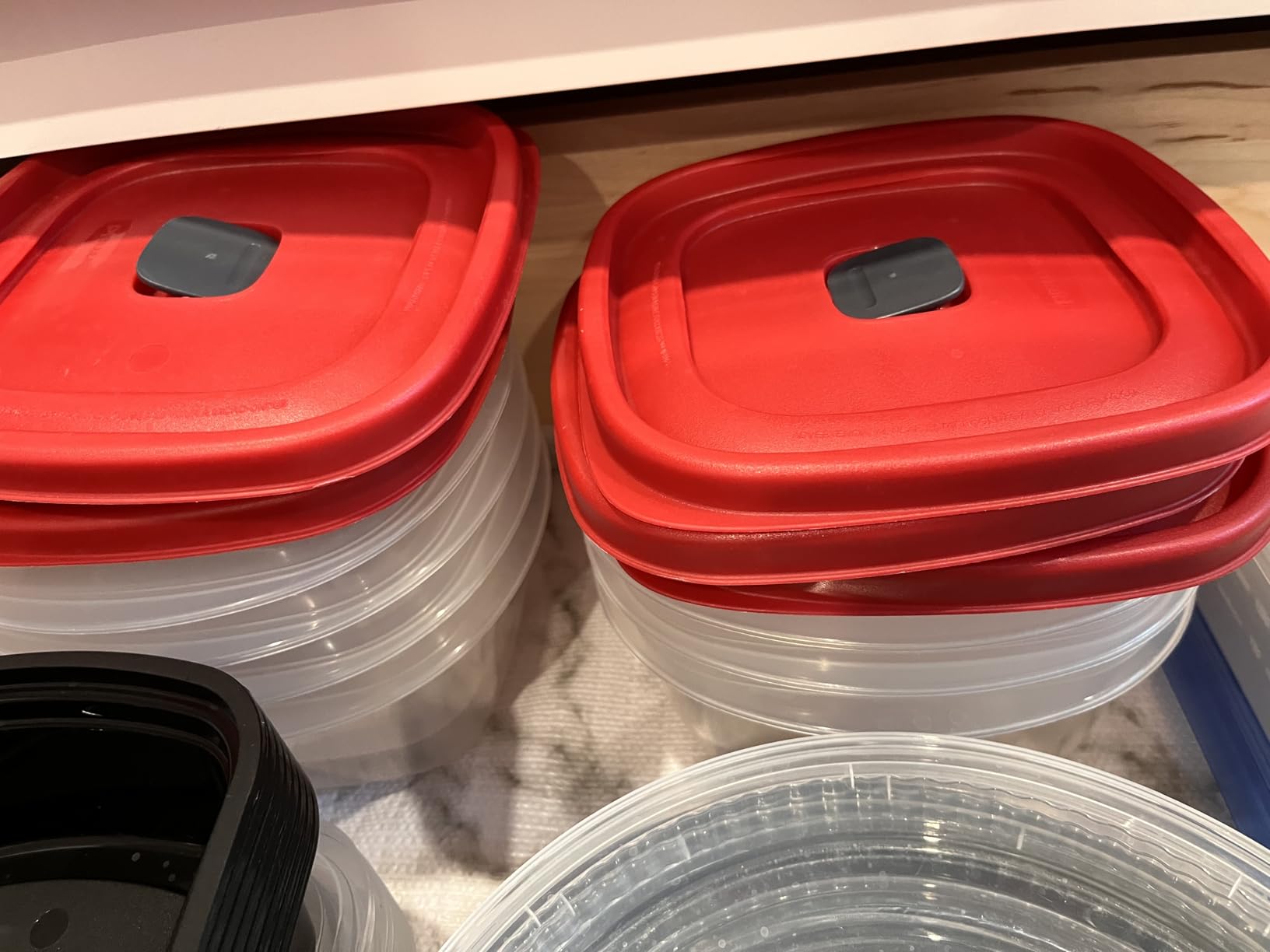 Rubbermaid 16-Piece BPA-Free Plastic Food Storage Set, Red Vented Lids - Microwave, Dishwasher Safe: Perfect for Meal Prep, Leftovers, and Kitchen Organization customer photo 2