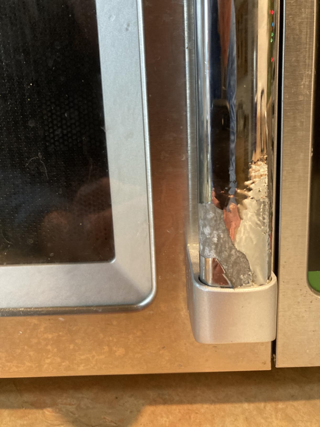 Winco 0.9 Cubic Feet Commercial Microwave, Touch Controls customer photo 1