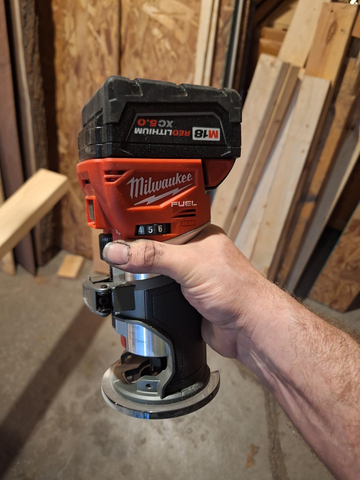 Milwaukee Cordless Compact Router,18.0 Voltage customer photo 2