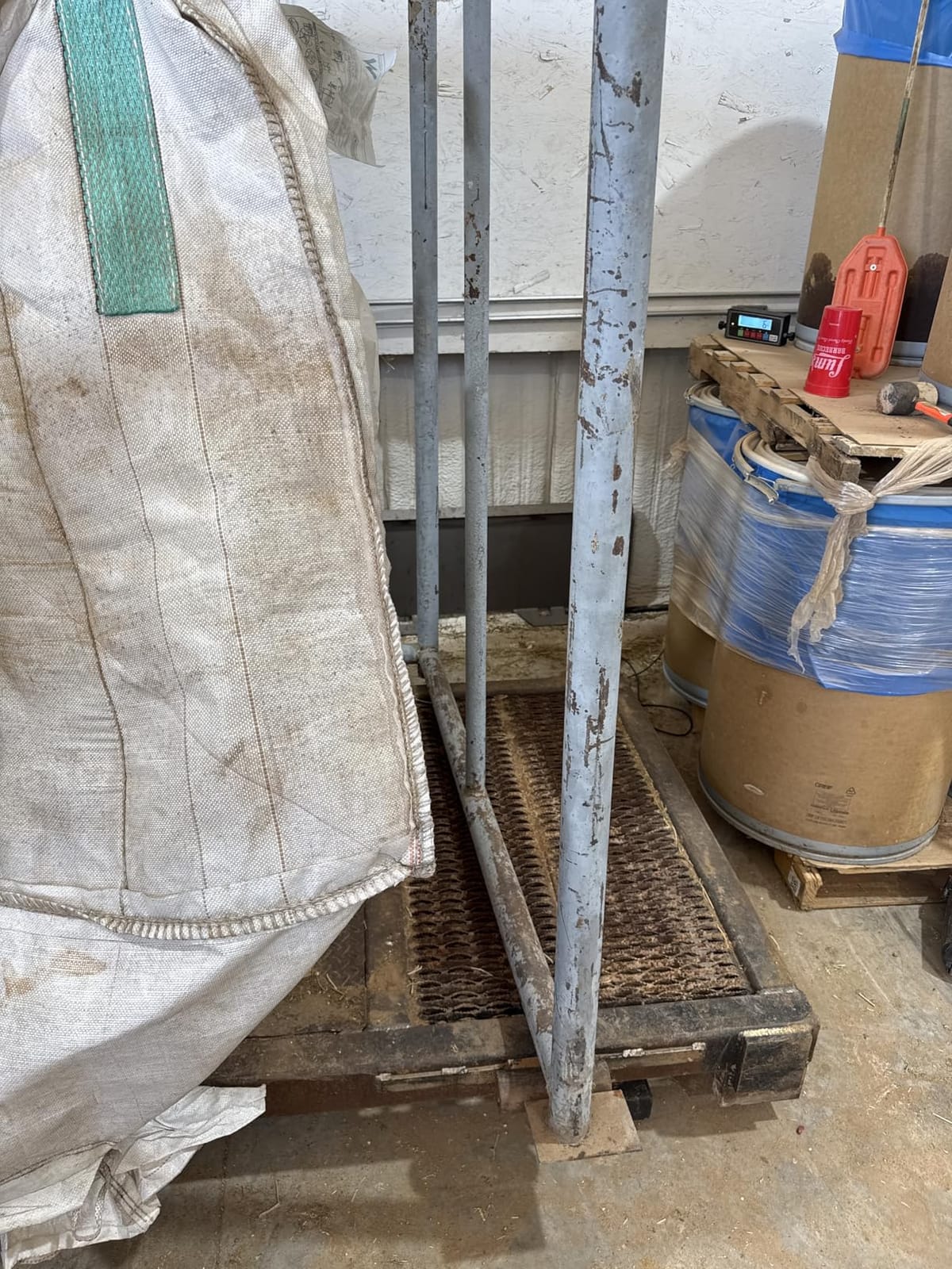 Livestock Weigh Bar (Two Bars Set) 5000x1LB Capacity with PEC-IN202 Indicator Animal Scale for Weighing Cattle/Cow/Pig/Goat/Horse/Alpaca, etc (24″) customer photo 1
