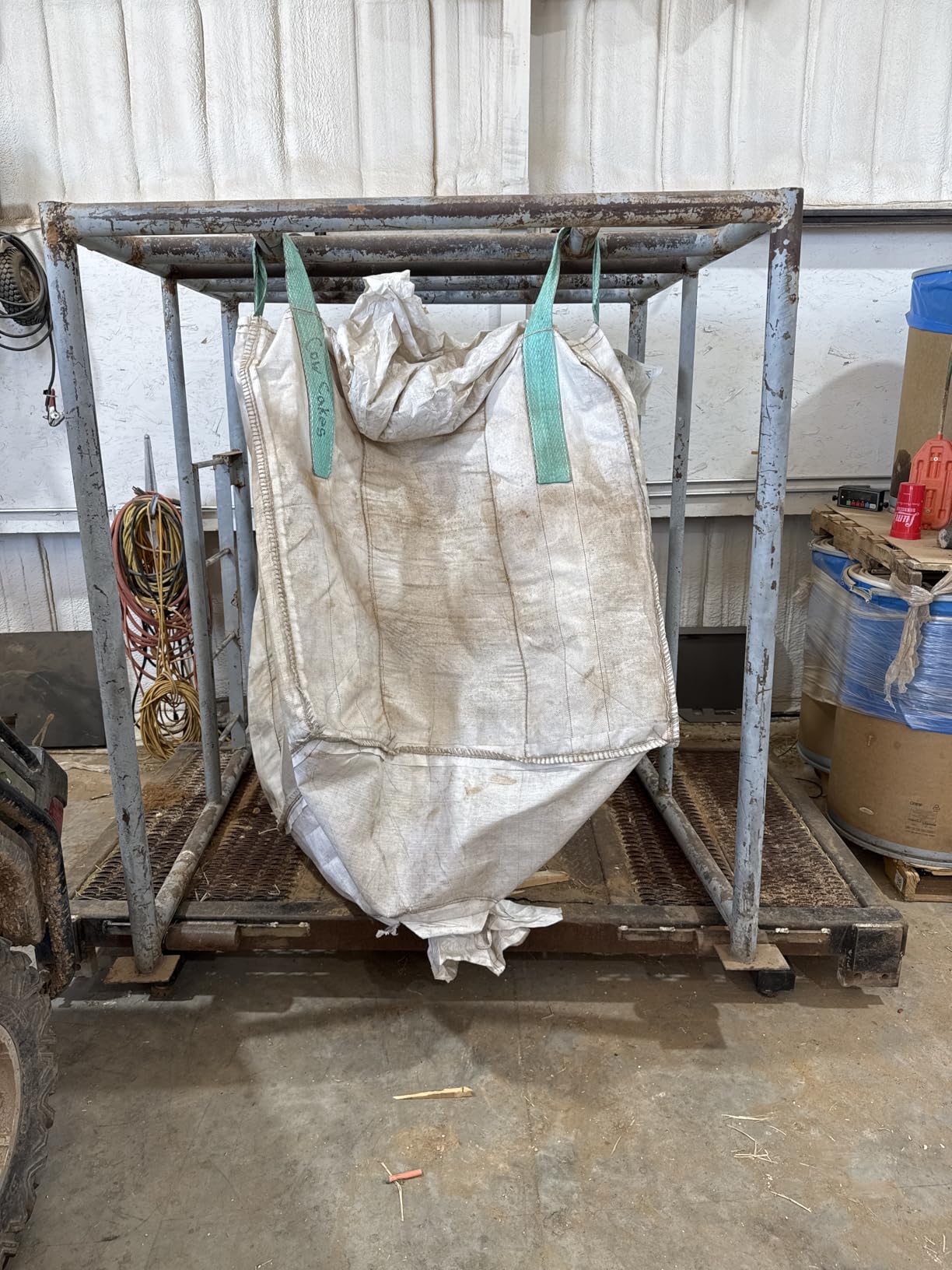 Livestock Weigh Bar (Two Bars Set) 5000x1LB Capacity with PEC-IN202 Indicator Animal Scale for Weighing Cattle/Cow/Pig/Goat/Horse/Alpaca, etc (24″) customer photo 2