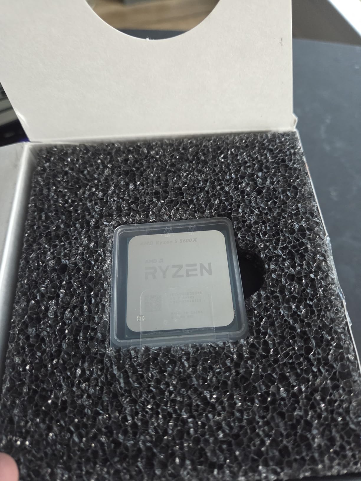 AMD Ryzen 5 5600X 6-core, 12-thread unlocked desktop processor with Wraith Stealth cooler customer photo 2
