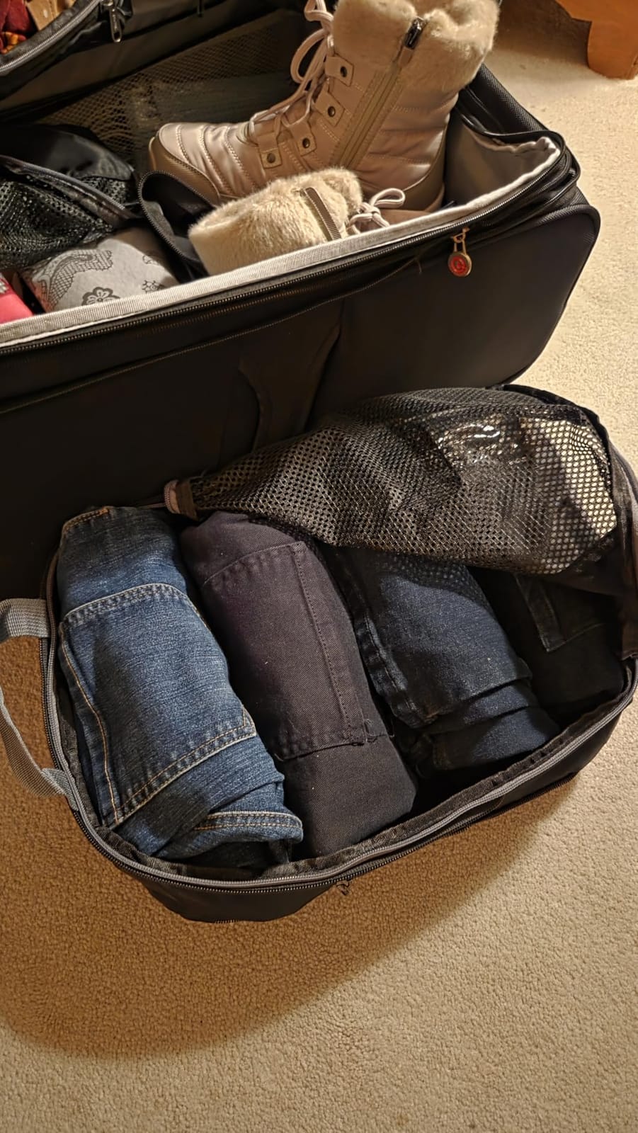 BAGAIL 4 Set/6 Set/8 Set Compression Packing Cubes Travel Accessories Expandable Packing Organizers (Half Mesh, 6-Black) customer photo 1
