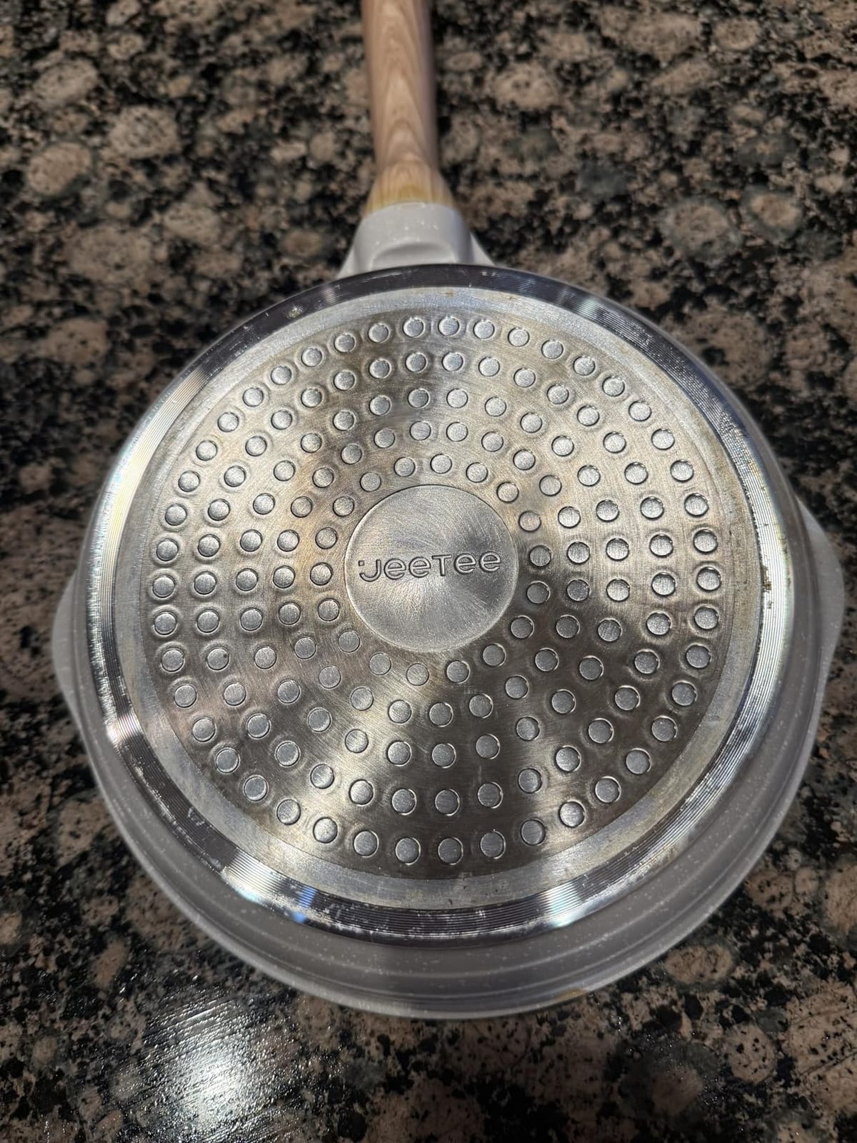 JEETEE 8 Inch Nonstick Frying Pan Easy Clean Small Egg Pan Skillet customer photo 2