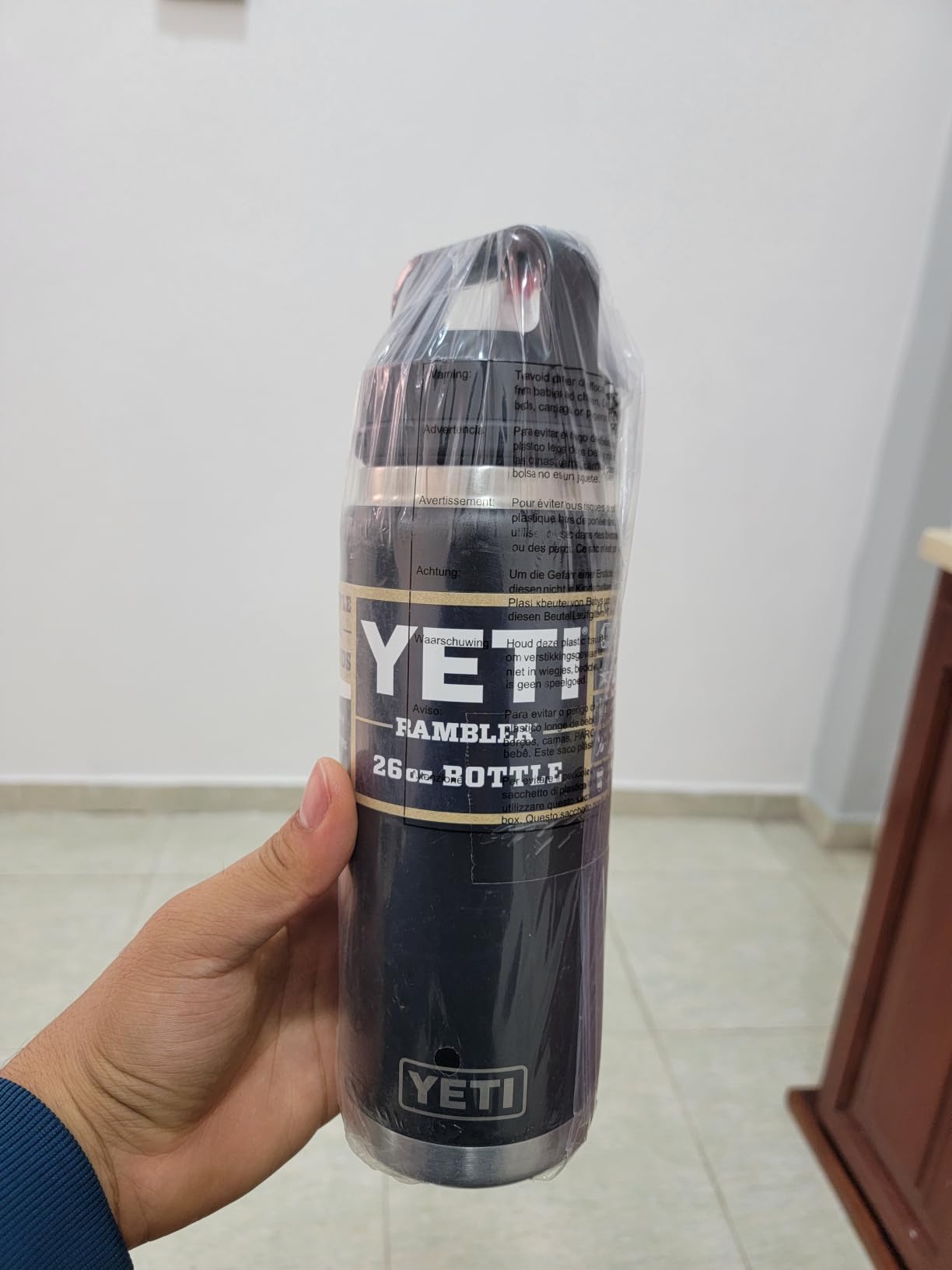 YETI Rambler 26 oz Bottle, Vacuum Insulated, Stainless Steel with Chug Cap, Black customer photo 2