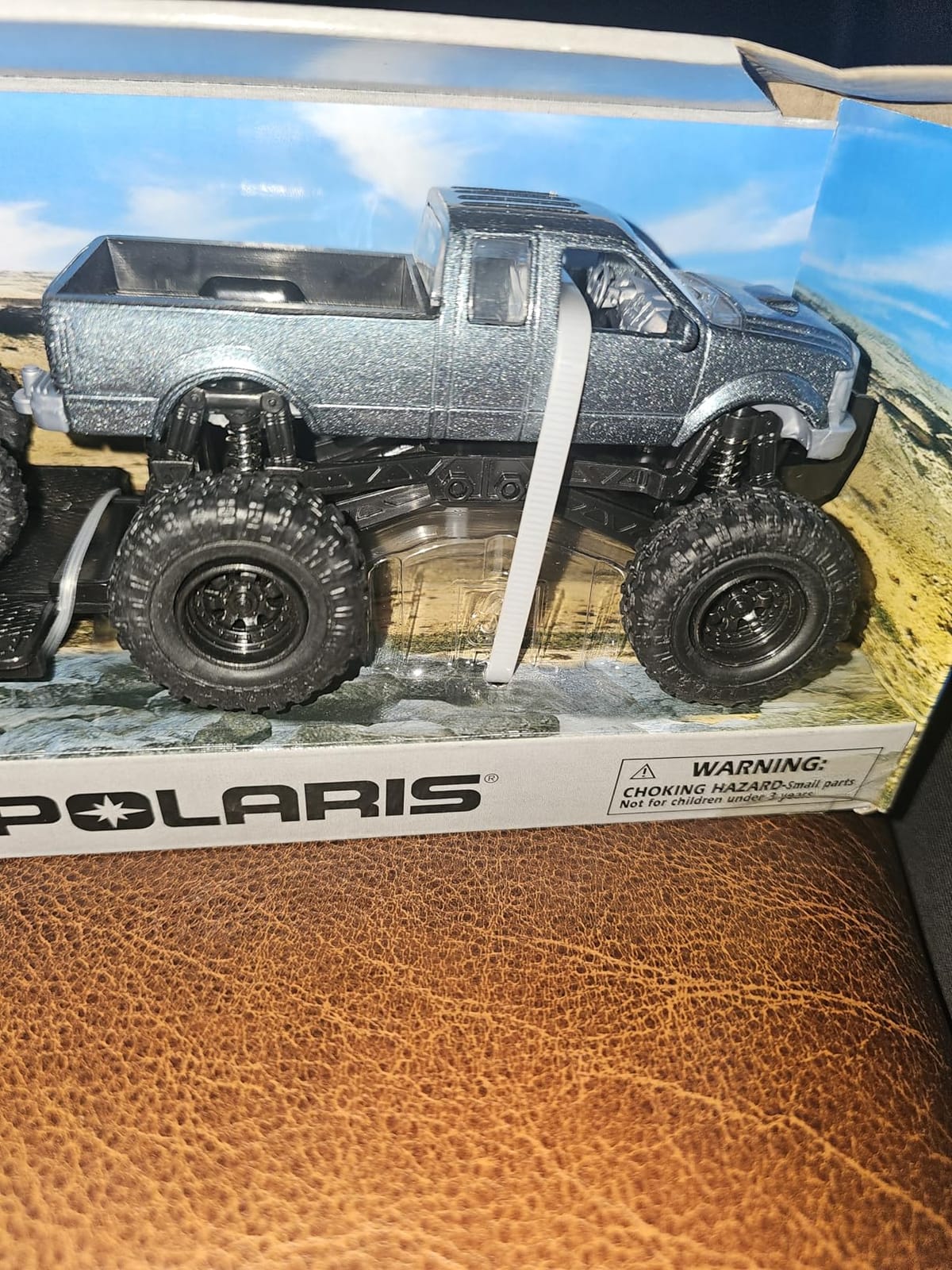 New-Ray Toys Die Cast Pick Up Truck with Polaris RZR XP1000 EPS customer photo 1