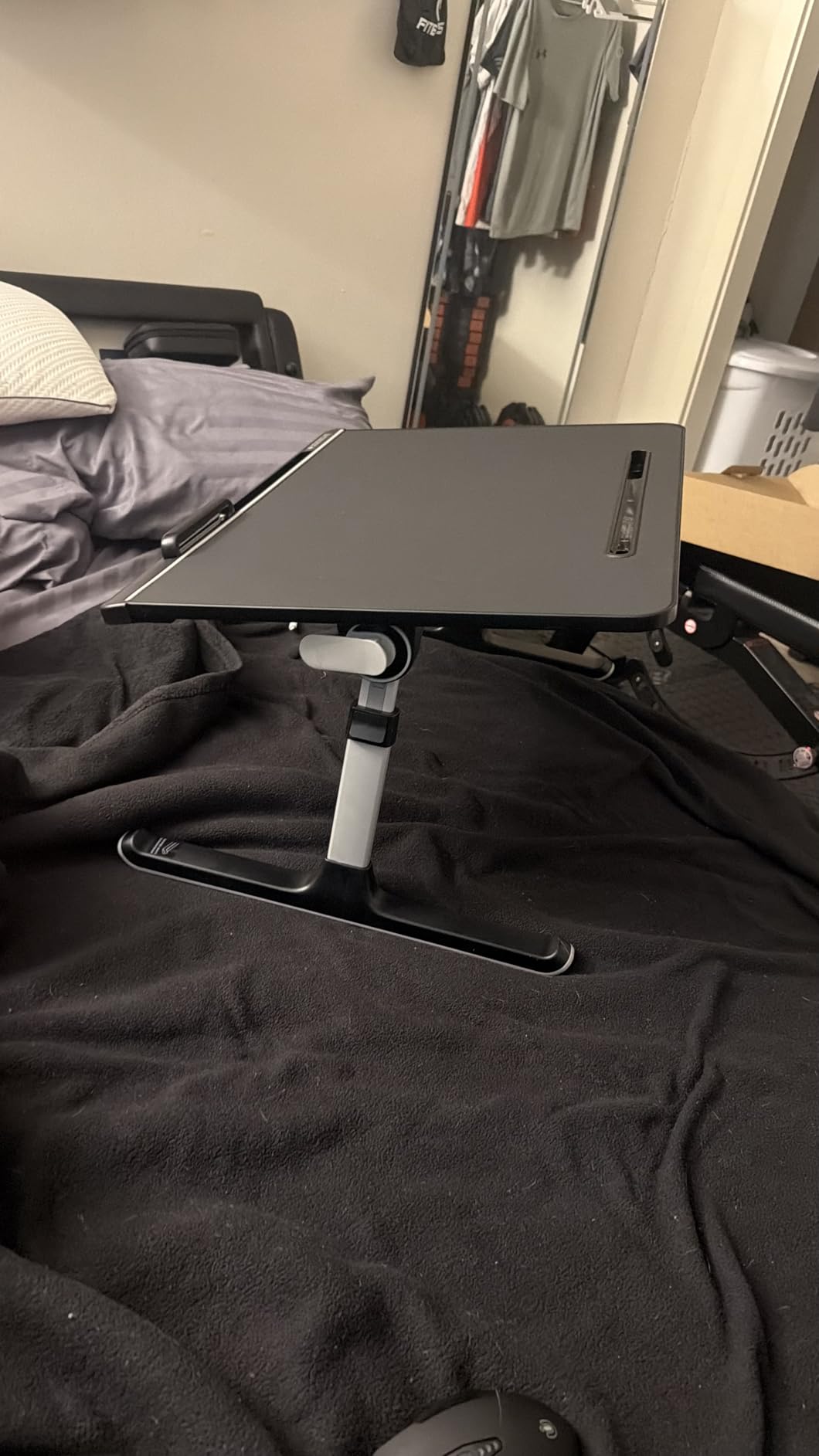 Laptop Lap Desk for Bed, SAIJI X-Large Adjustable Laptop Table customer photo 1
