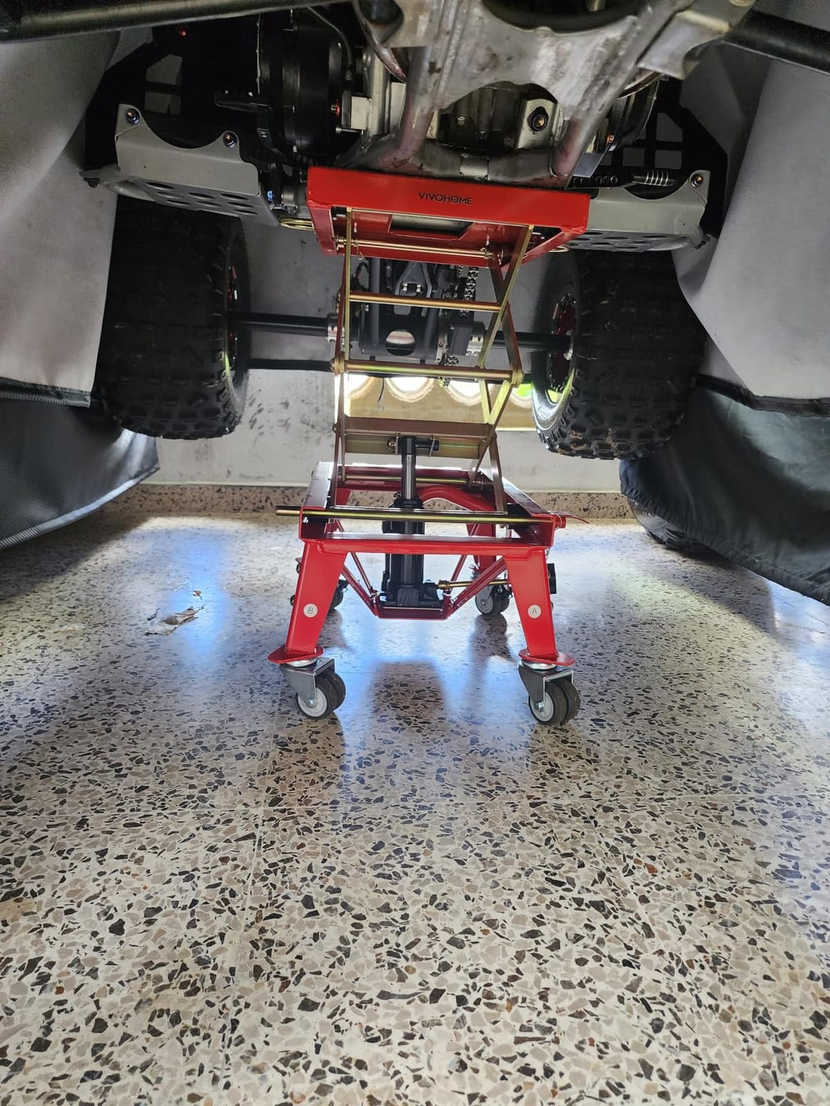 VIVOHOME 350 Lbs Heavy Duty Hydraulic Motorcycle Lift Jack customer photo 1