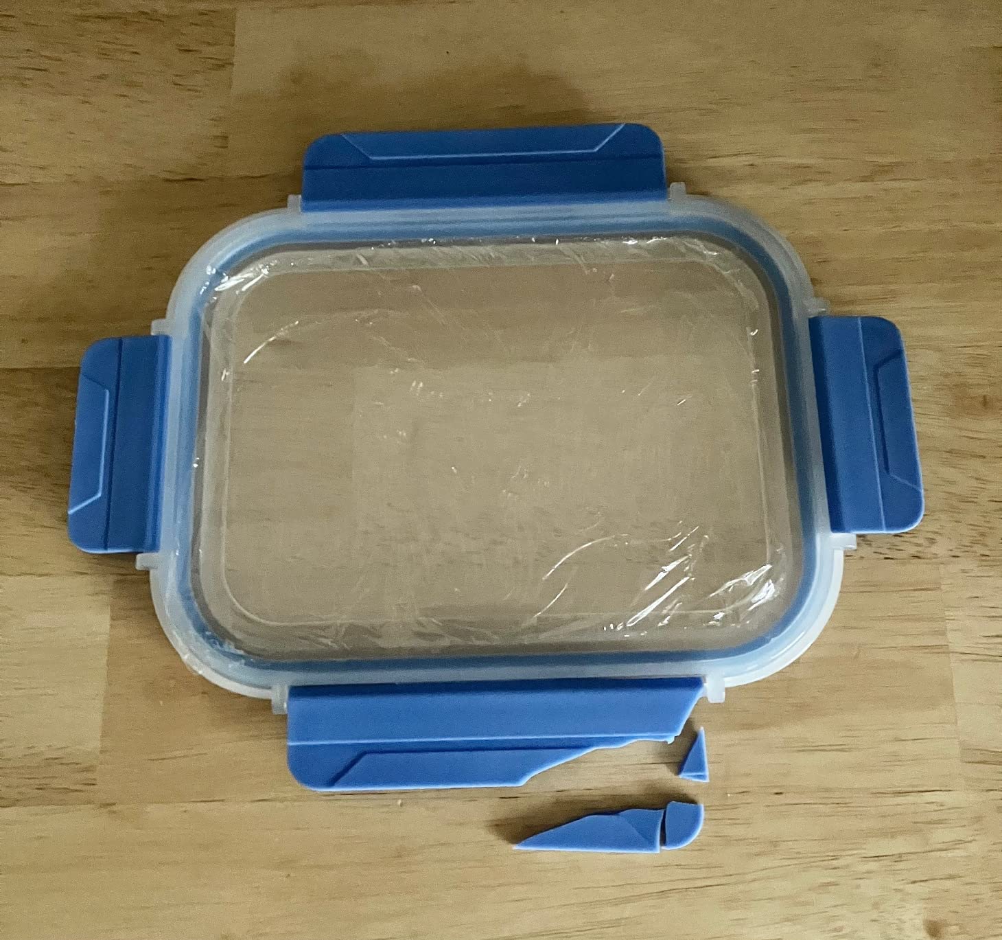 Amazon Basics Glass Food Storage Containers, Leak Proof, Oven Safe, Easy to Clean, Stain Resistant, Set of 7, 14 Pieces Including Lids, BPA-Free, Clear with Blue Silicone Ring customer photo 1