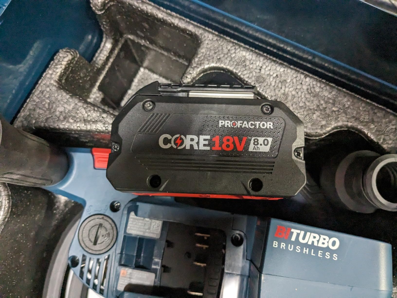 BOSCH GKT18V-20GCL14 PROFACTOR™ 18V Connected-Ready 5-1/2 In. Track Saw Kit with (1) CORE18V® 8 Ah High Power Battery customer photo 1