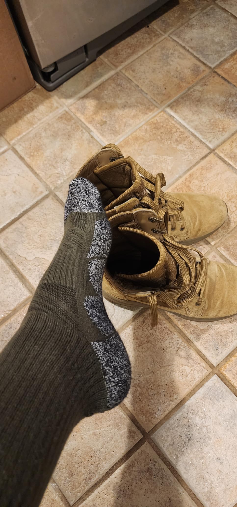 CWVLC Crew Hiking Socks, Cushion, Moisture Wicking, Arch Compression Boot Socks customer photo 2