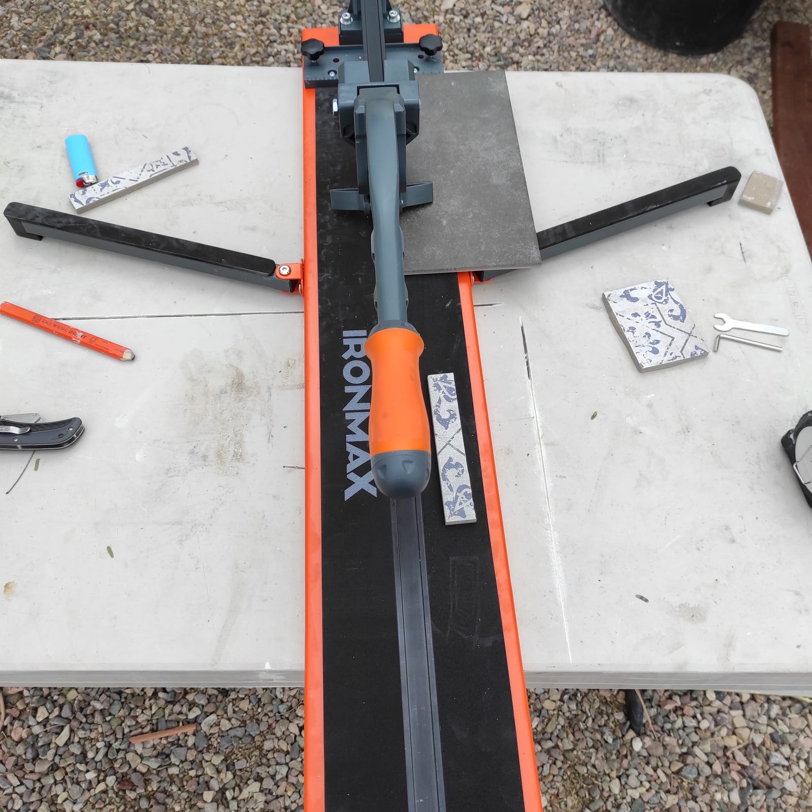 Goplus Tile Cutter 48 Inch, Manual Ceramic Tile Cutter with Tungsten Carbide Cutting Wheel, Anti-Skid Feet, Removable Scale and 4 Adjustable Brackets, Professional Porcelain Floor Tile Cutter Tool customer photo 2