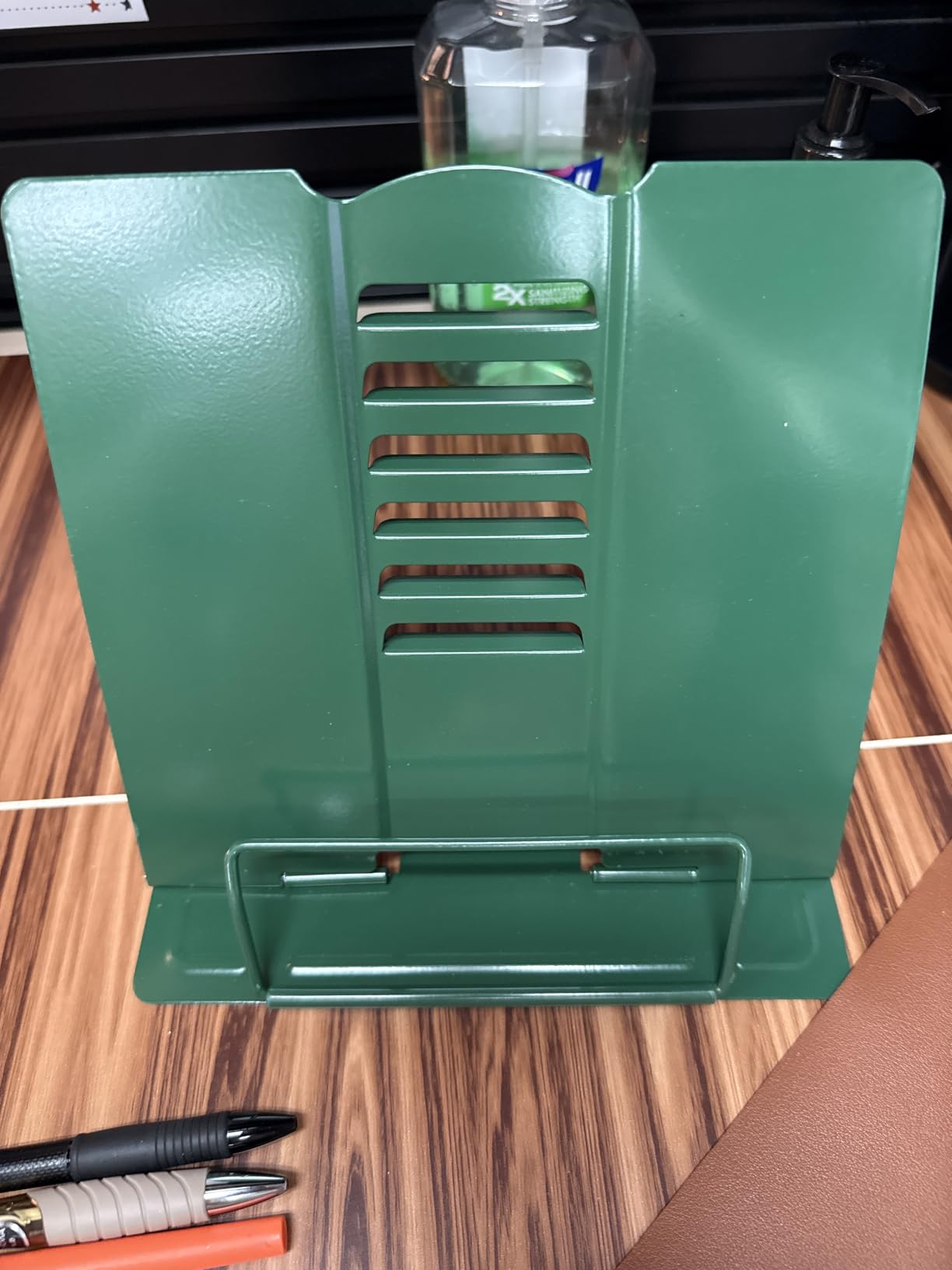MSDADA 1PC Desk Book Stand Metal Reading Rest Book Holder, Cookbook Holder customer photo 2