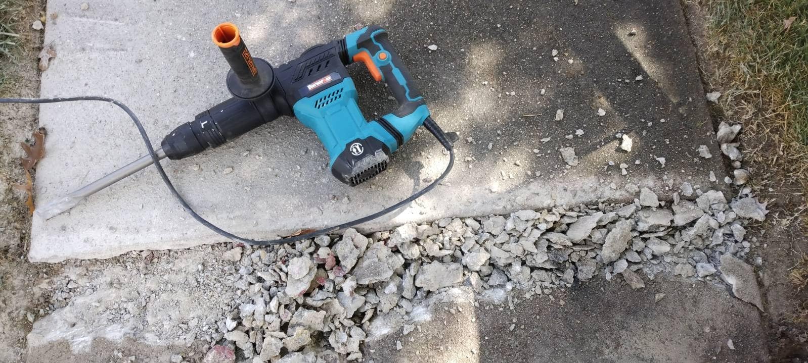 Berserker 1300W 12-Pound SDS-Max Demolition Jack Hammer 45HM,11-Amp Corded customer photo 2